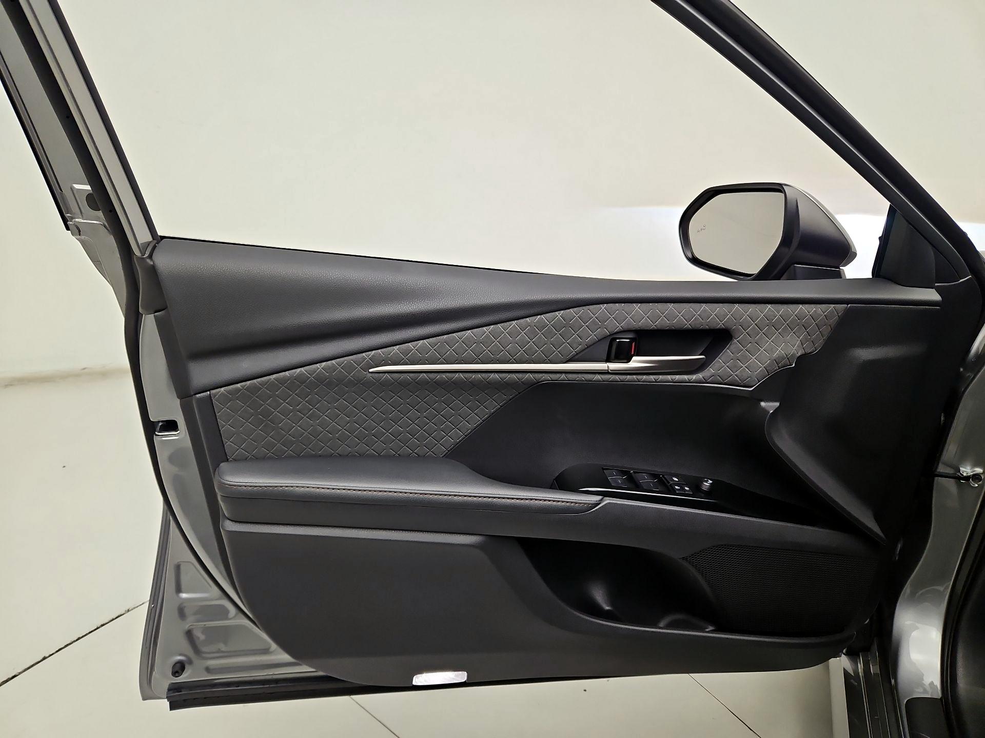 Thumbnail: 2026 Toyota Camry - 12