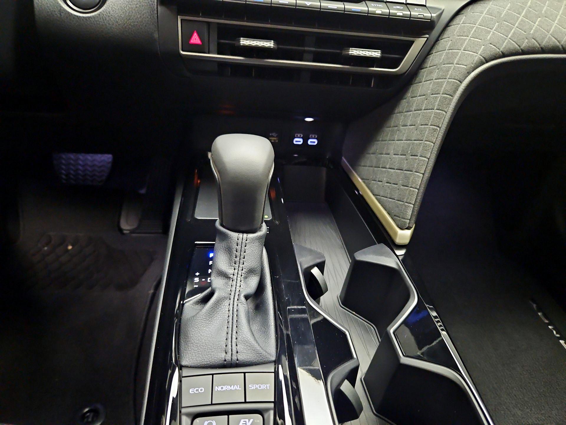 Thumbnail: 2026 Toyota Camry - 16