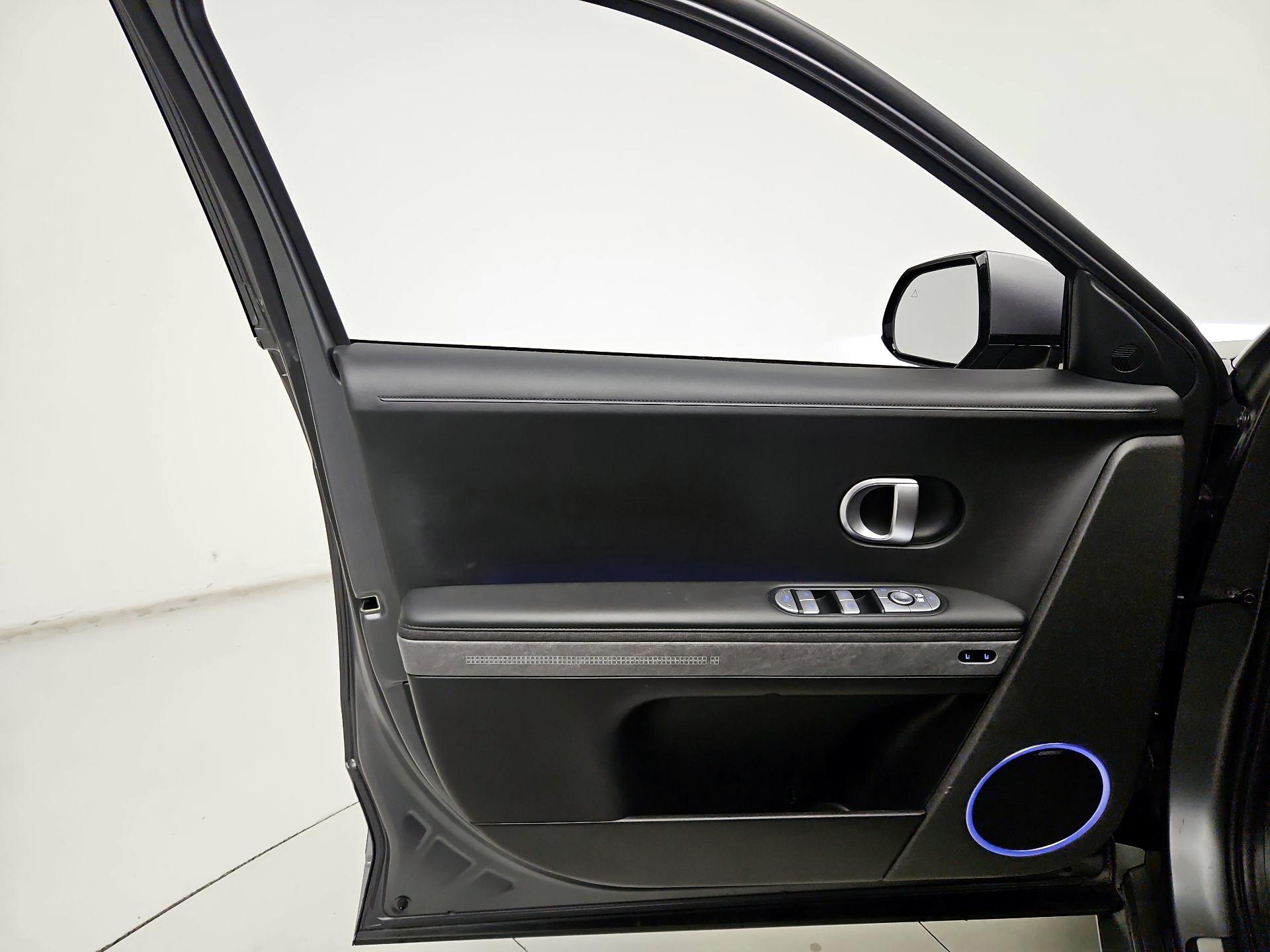 Thumbnail: 2024 Hyundai Ioniq 5 - 12