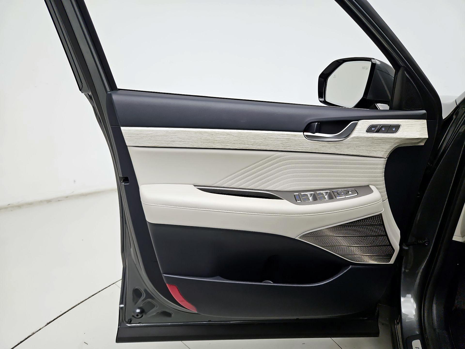 Thumbnail: 2024 Hyundai Palisade - 12