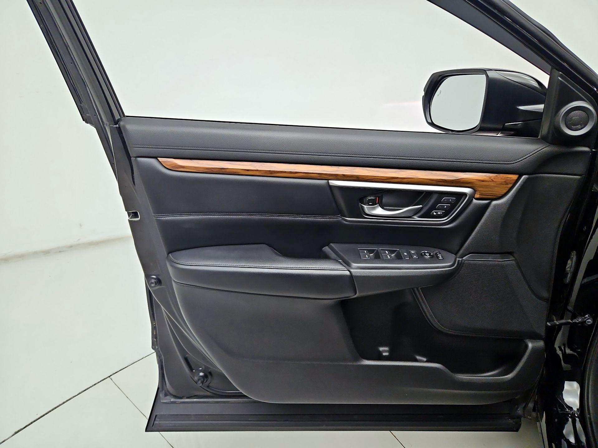 Thumbnail: 2017 Honda CR-V - 12