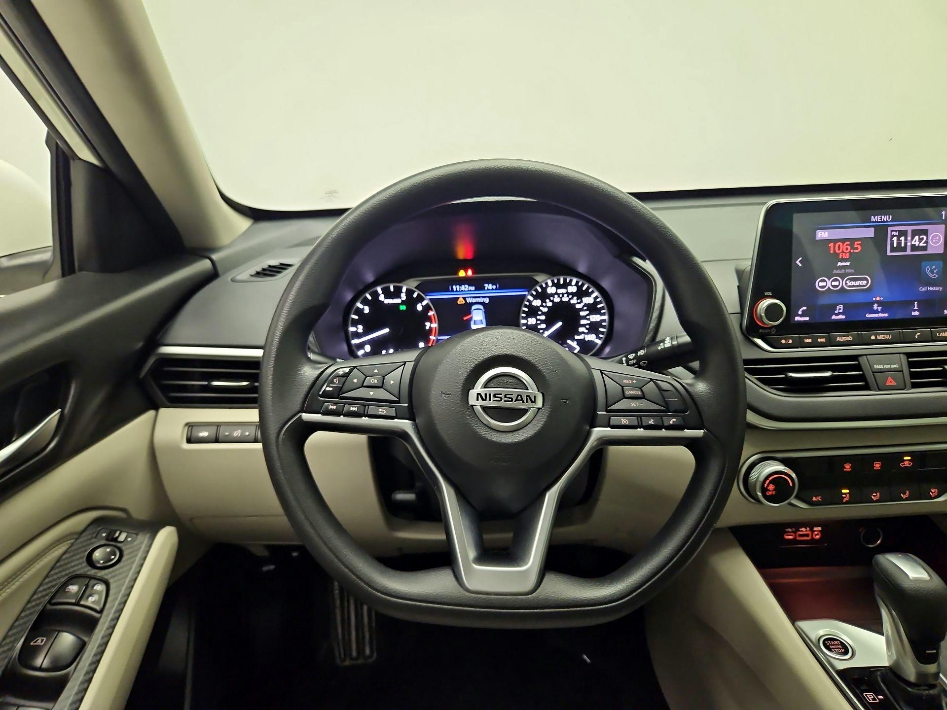 Thumbnail: 2019 Nissan Altima - 10