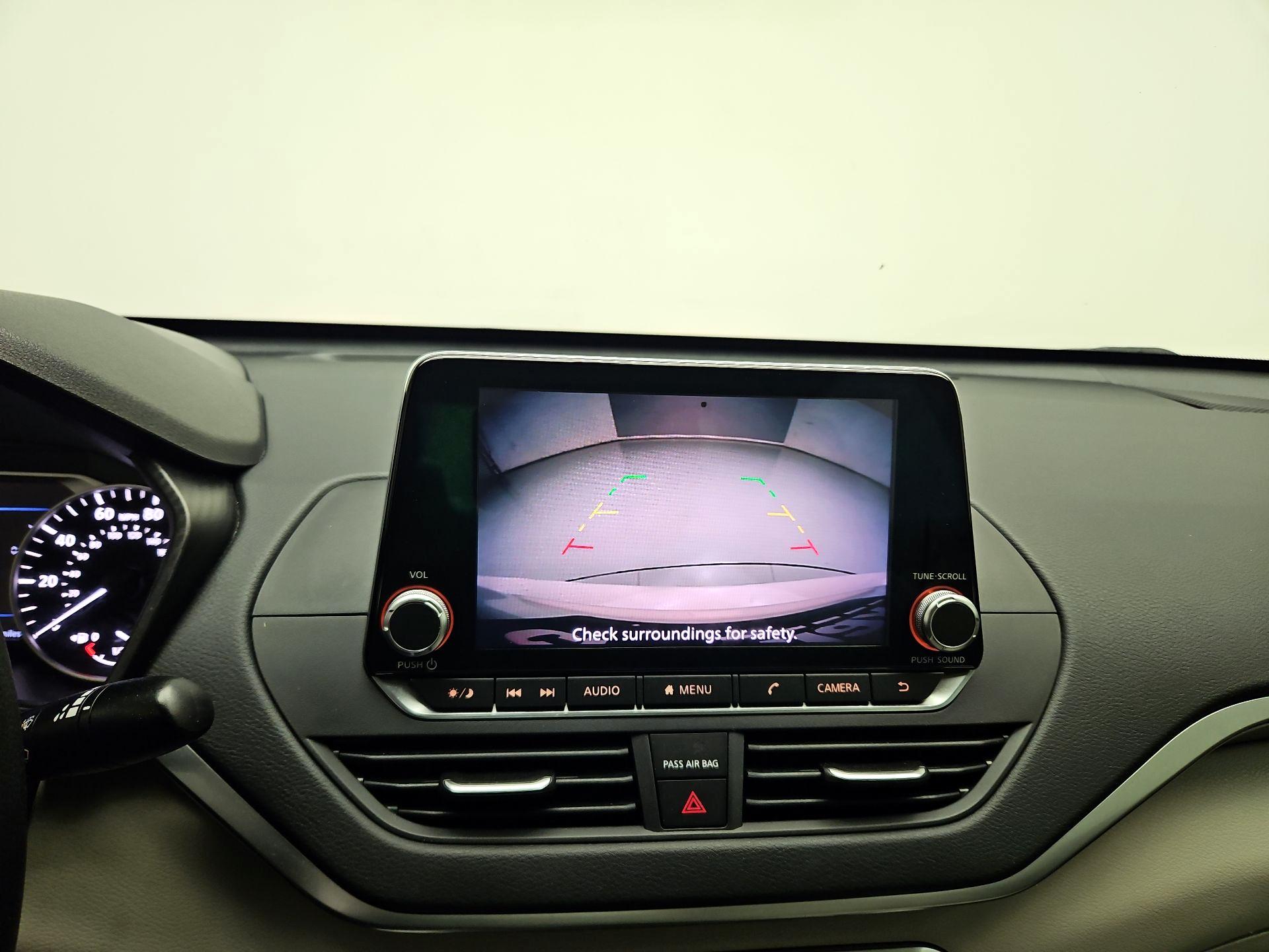 Thumbnail: 2019 Nissan Altima - 13