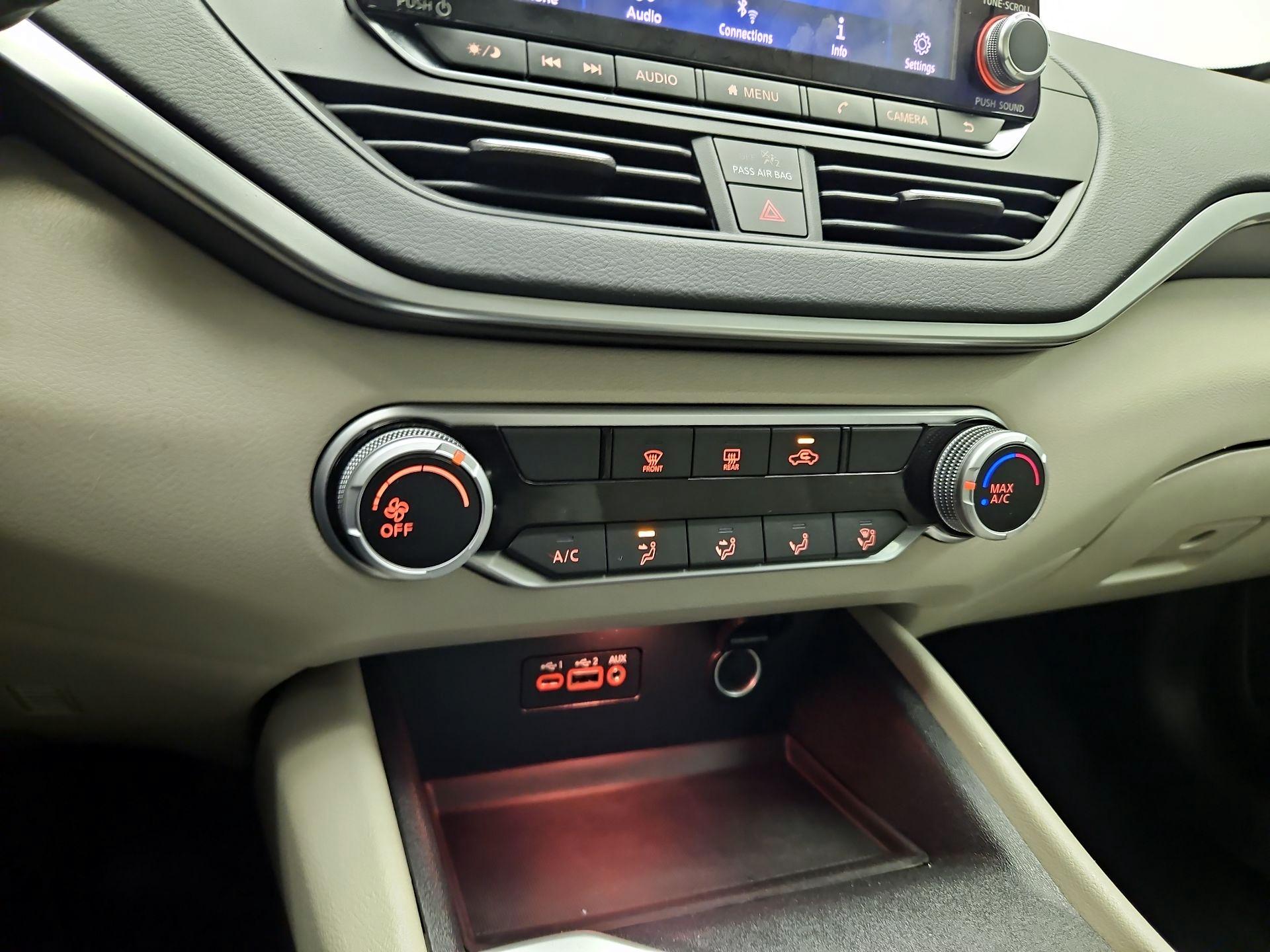 Thumbnail: 2019 Nissan Altima - 15