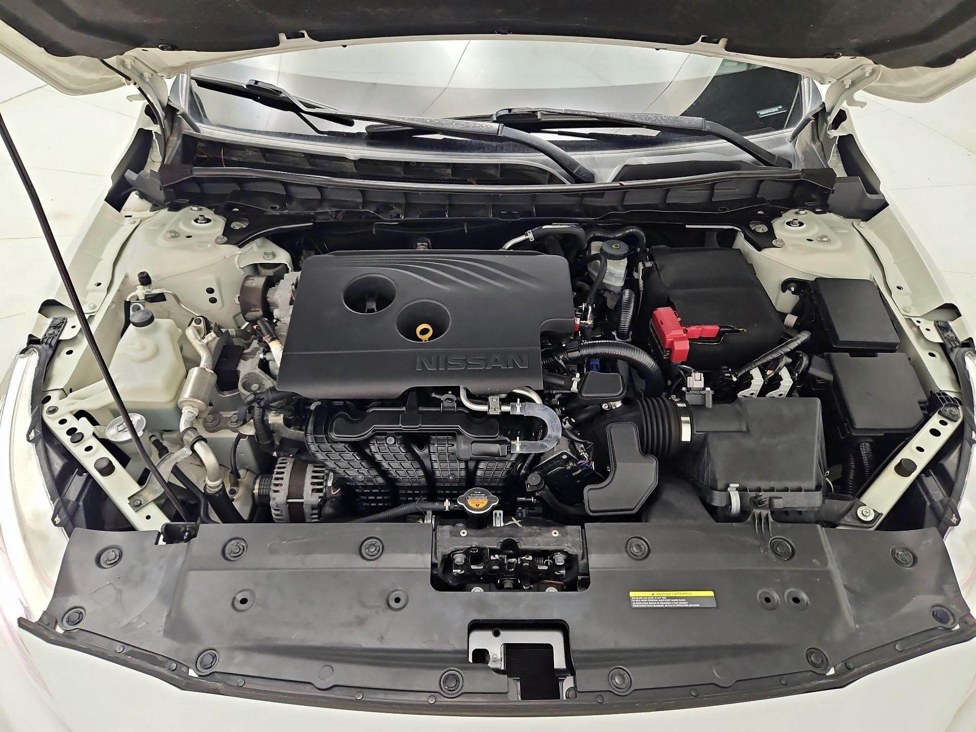 Thumbnail: 2019 Nissan Altima - 19