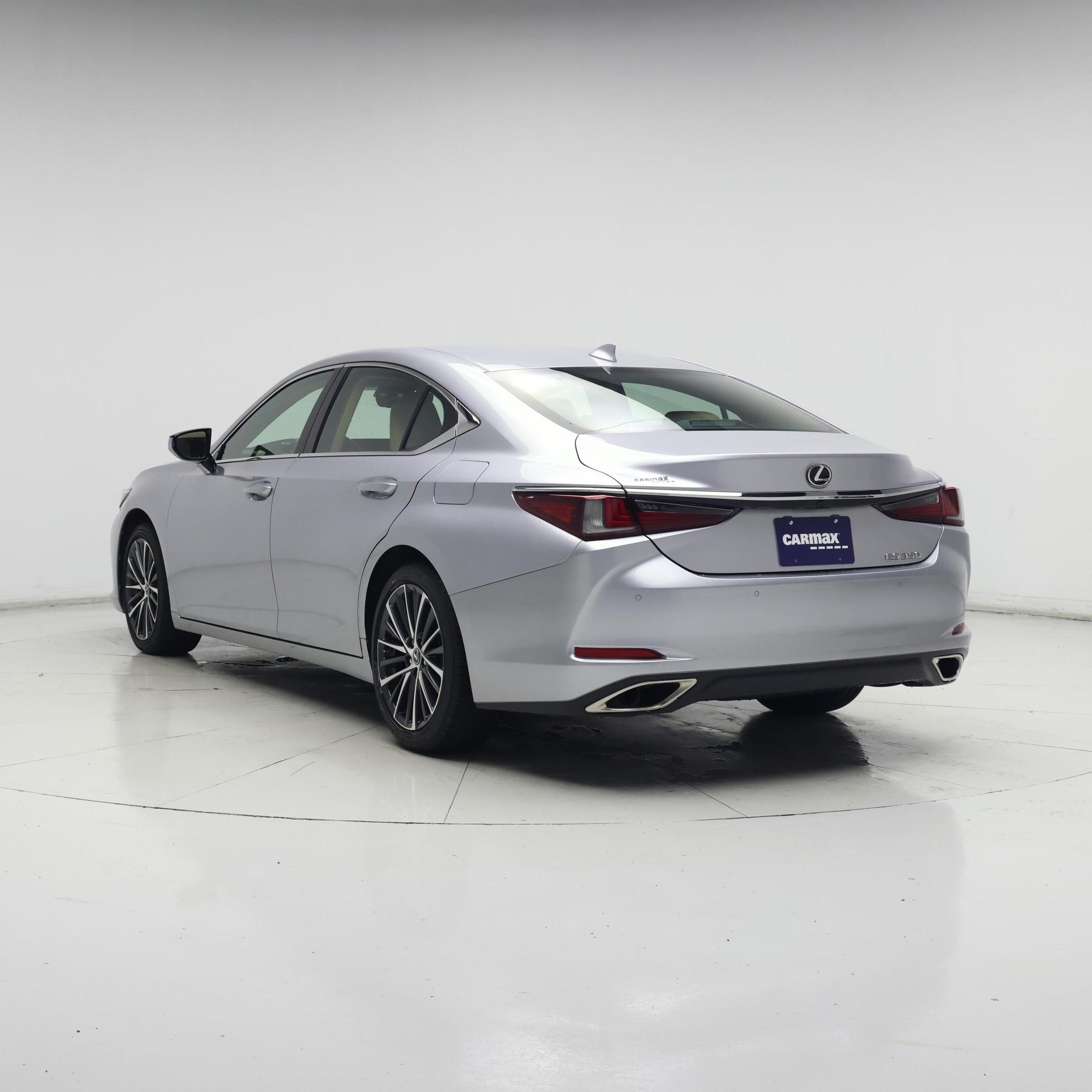 Thumbnail: 2022 Lexus ES - 2