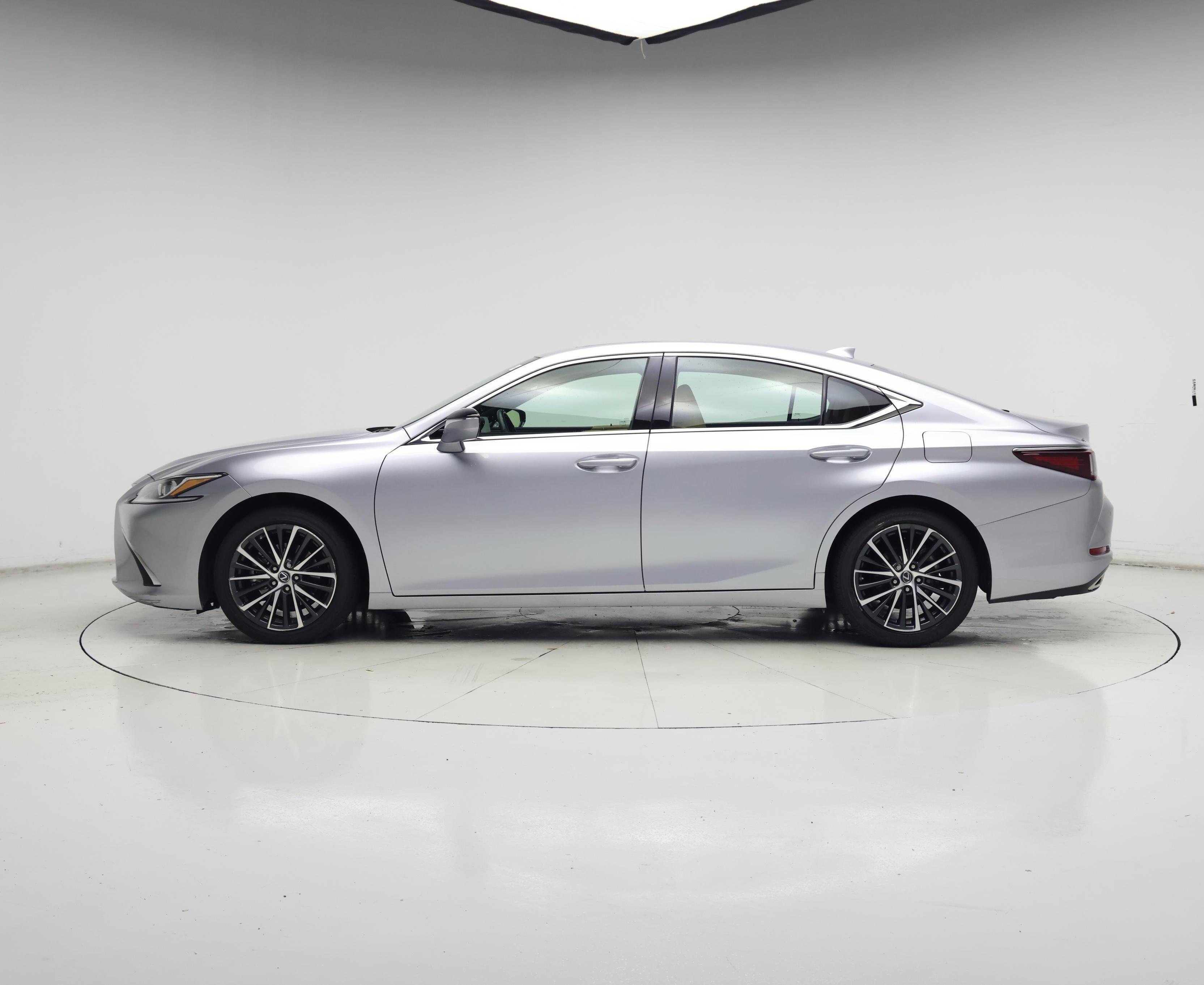 Thumbnail: 2022 Lexus ES - 3