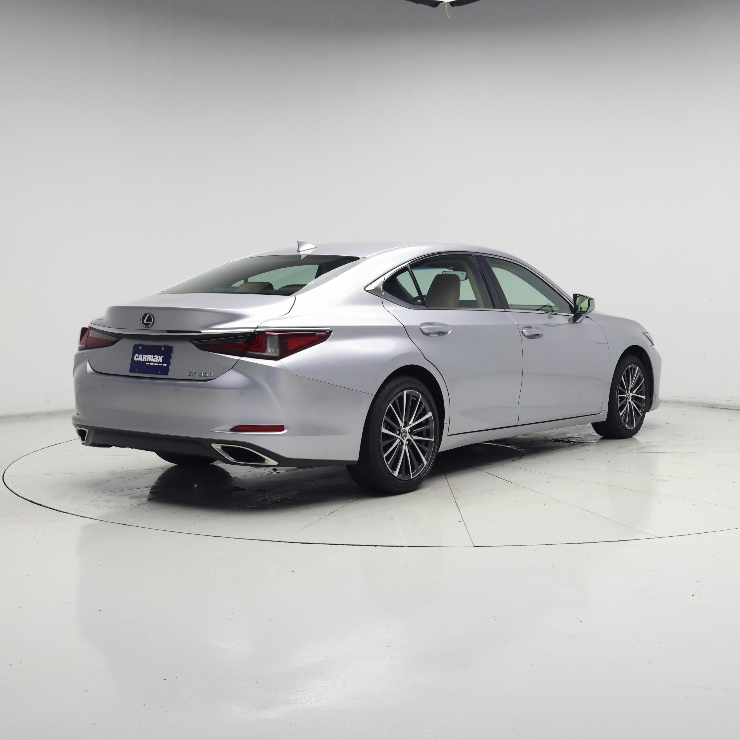 Thumbnail: 2022 Lexus ES - 8