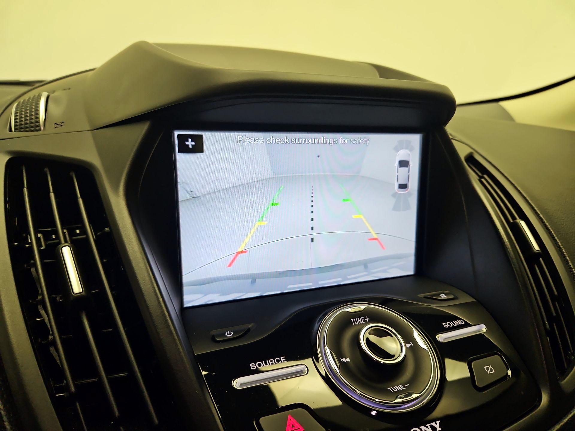 Thumbnail: 2019 Ford Escape - 15