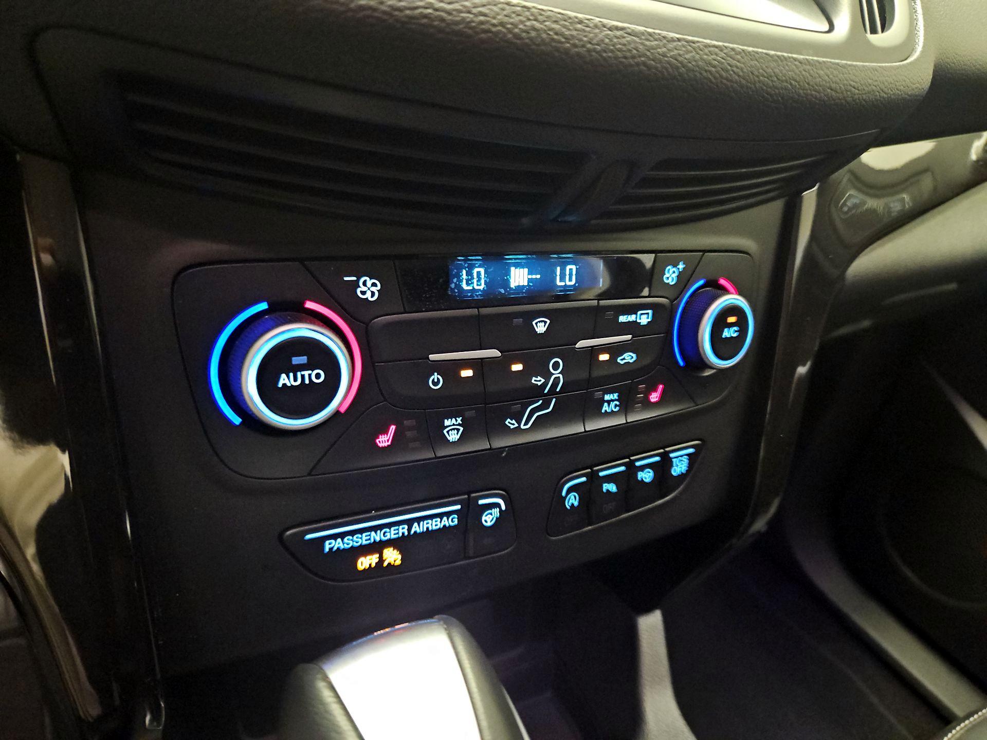 Thumbnail: 2019 Ford Escape - 17