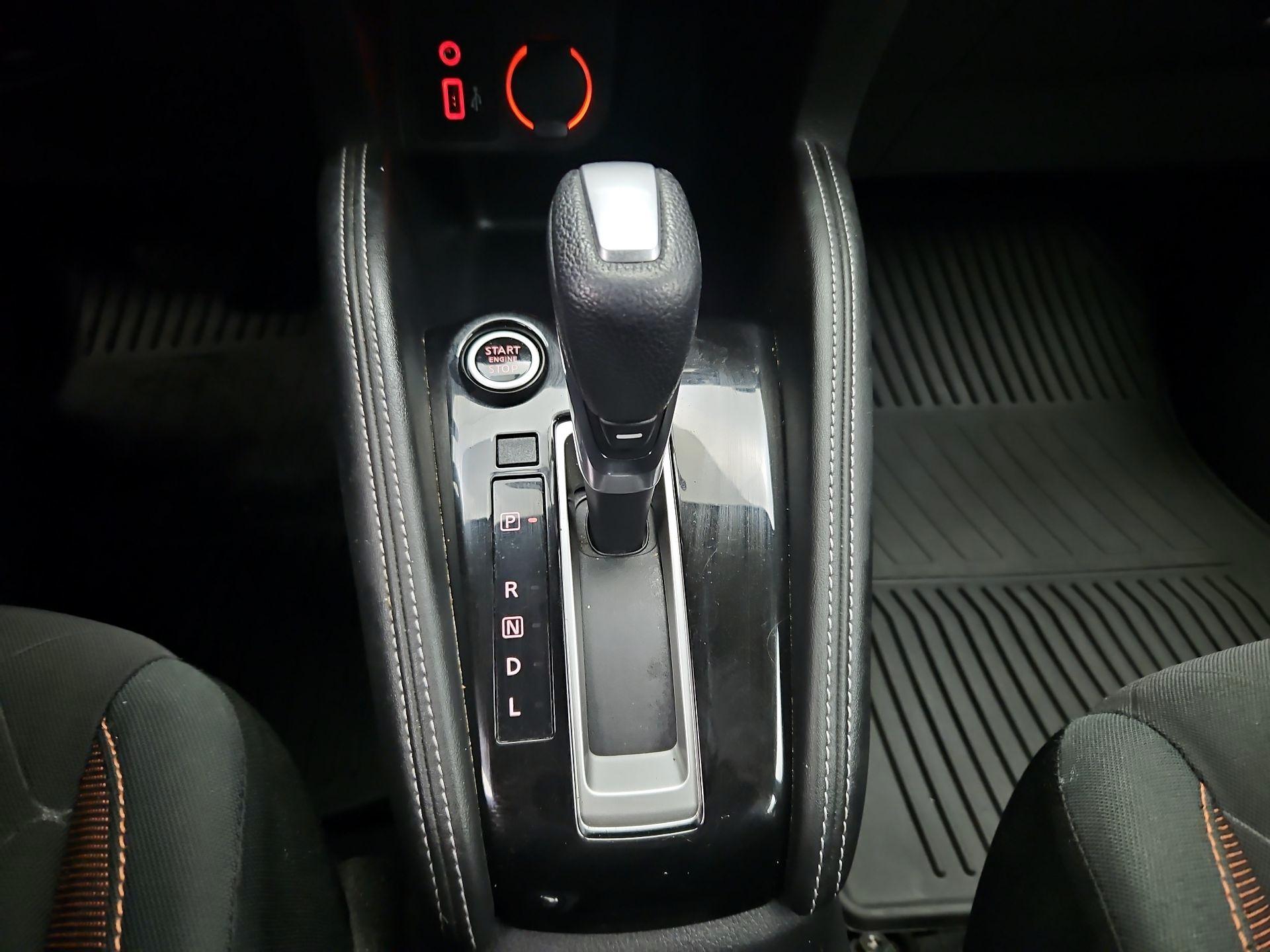 Thumbnail: 2019 Nissan Kicks - 16