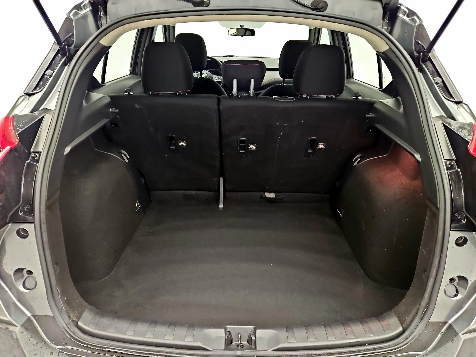 Thumbnail: 2019 Nissan Kicks - 18