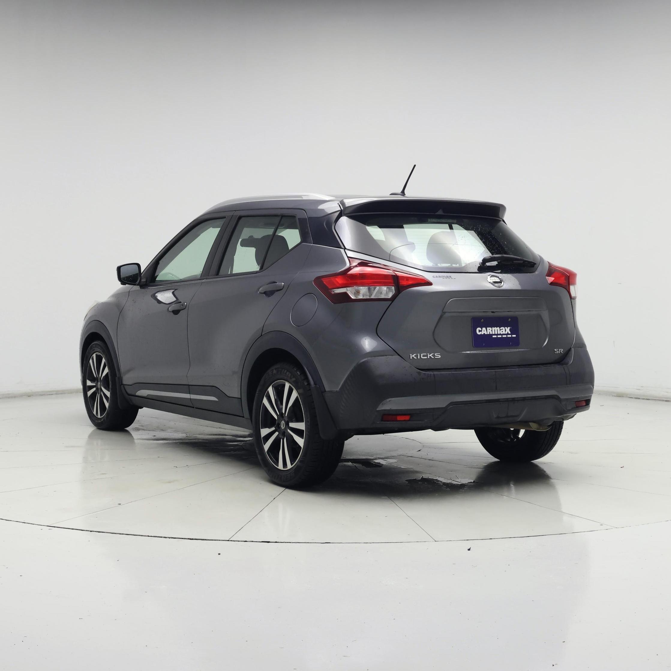 Thumbnail: 2019 Nissan Kicks - 2