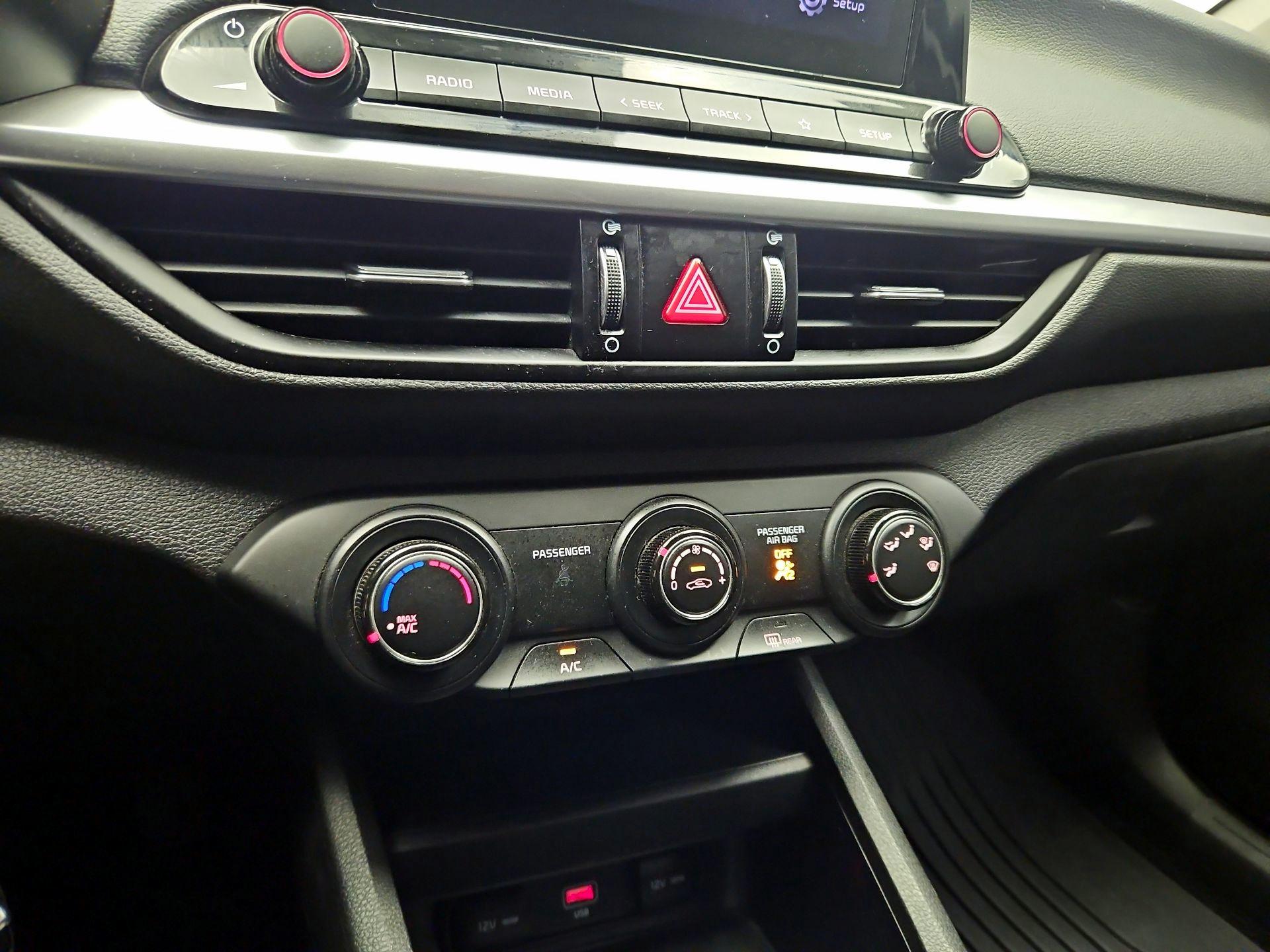 Thumbnail: 2023 Kia Forte - 15