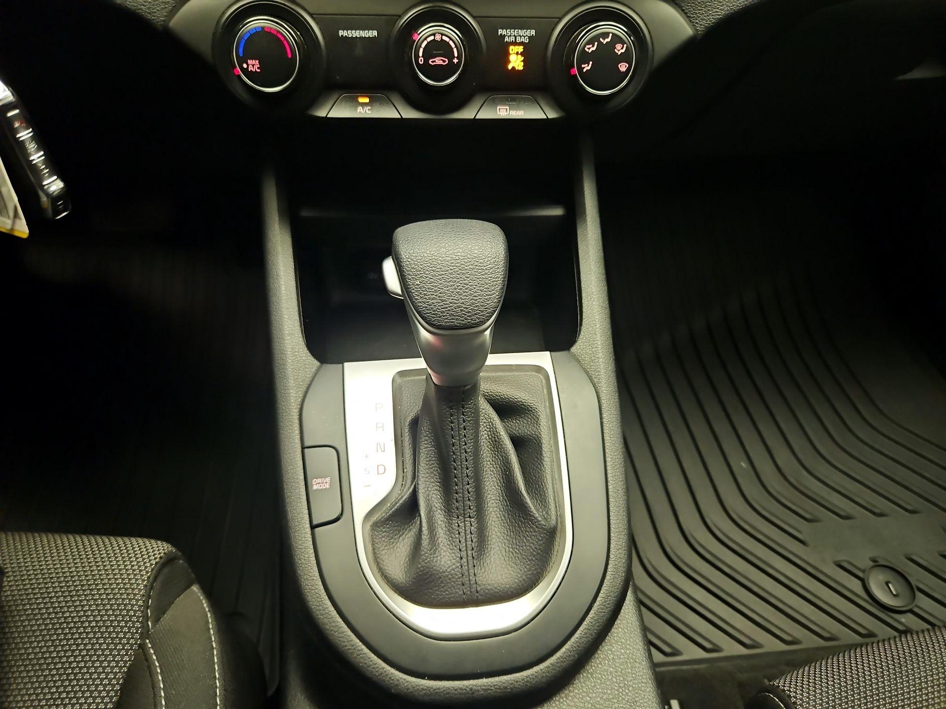 Thumbnail: 2023 Kia Forte - 16