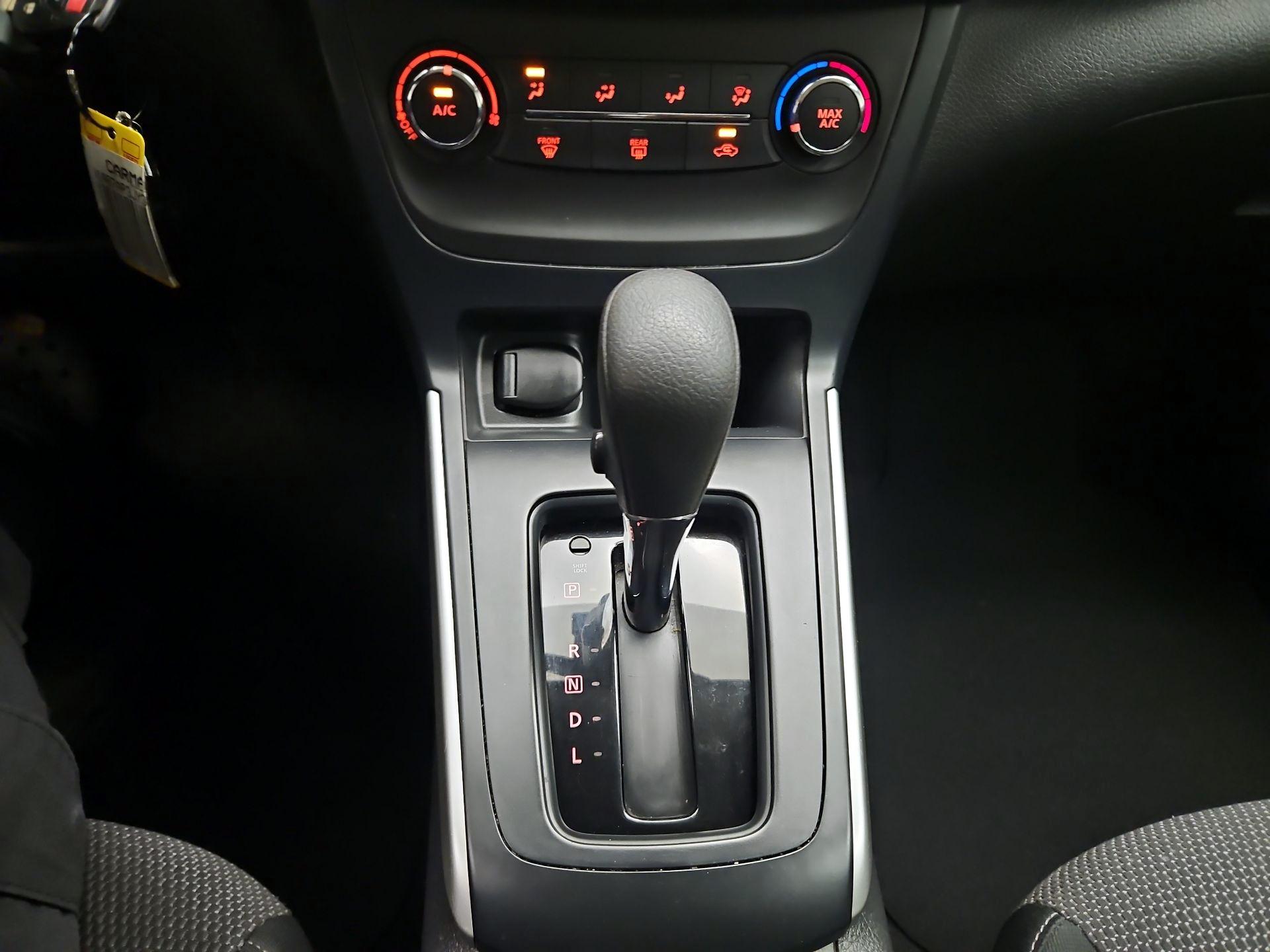 Thumbnail: 2018 Nissan Sentra - 16