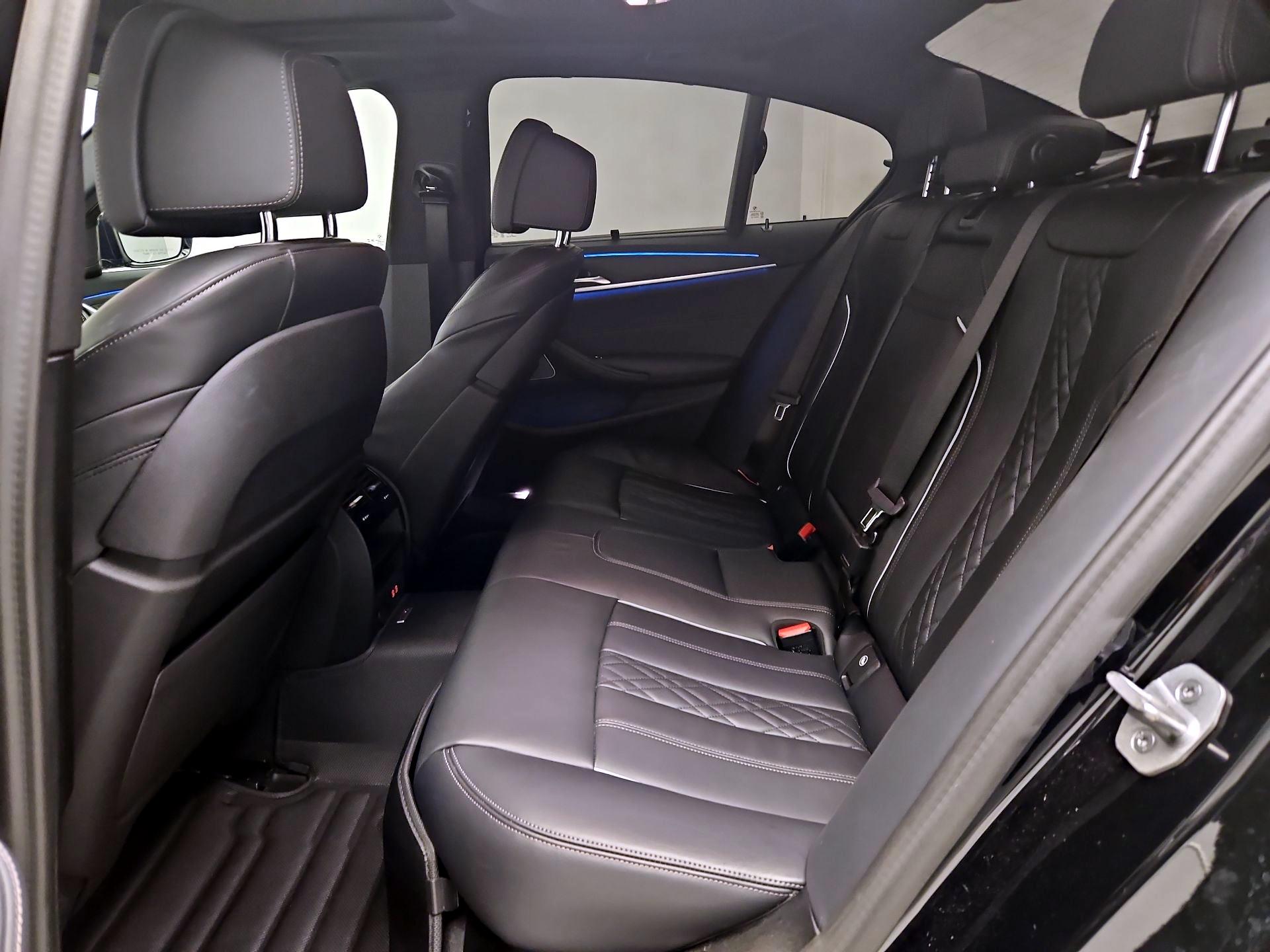 Thumbnail: 2023 BMW 5 Series - 18