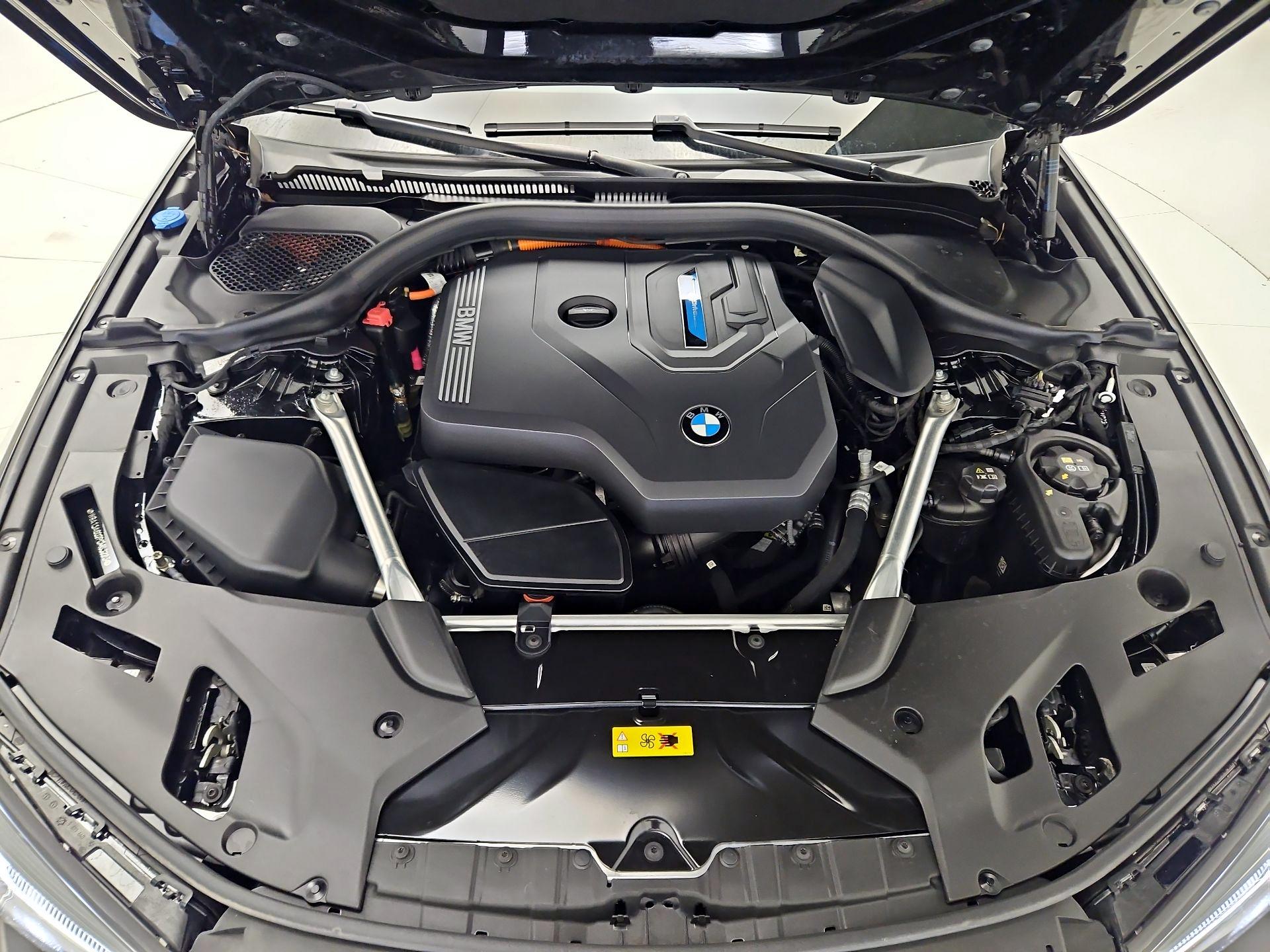 Thumbnail: 2023 BMW 5 Series - 20
