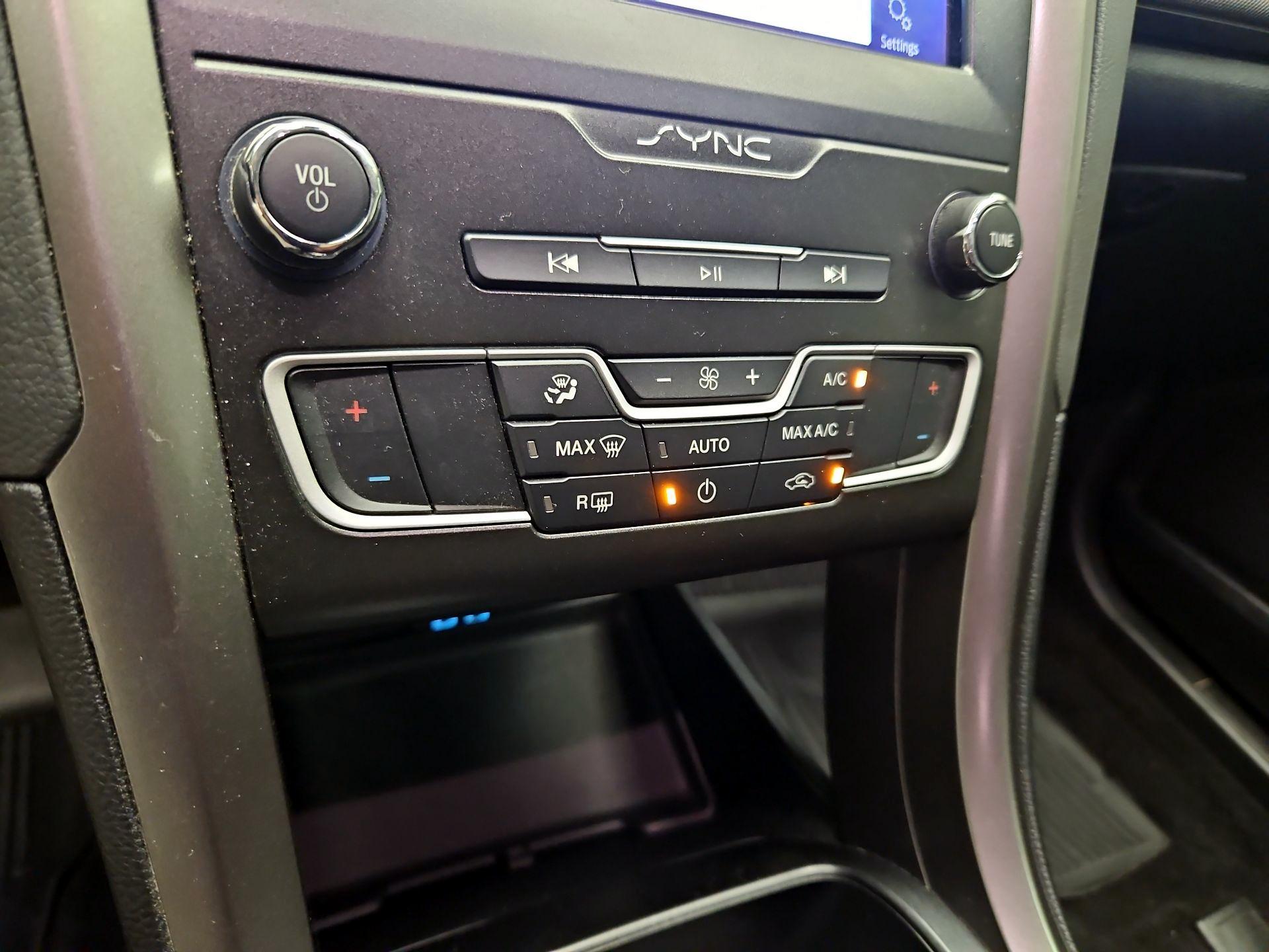 Thumbnail: 2020 Ford Fusion - 16