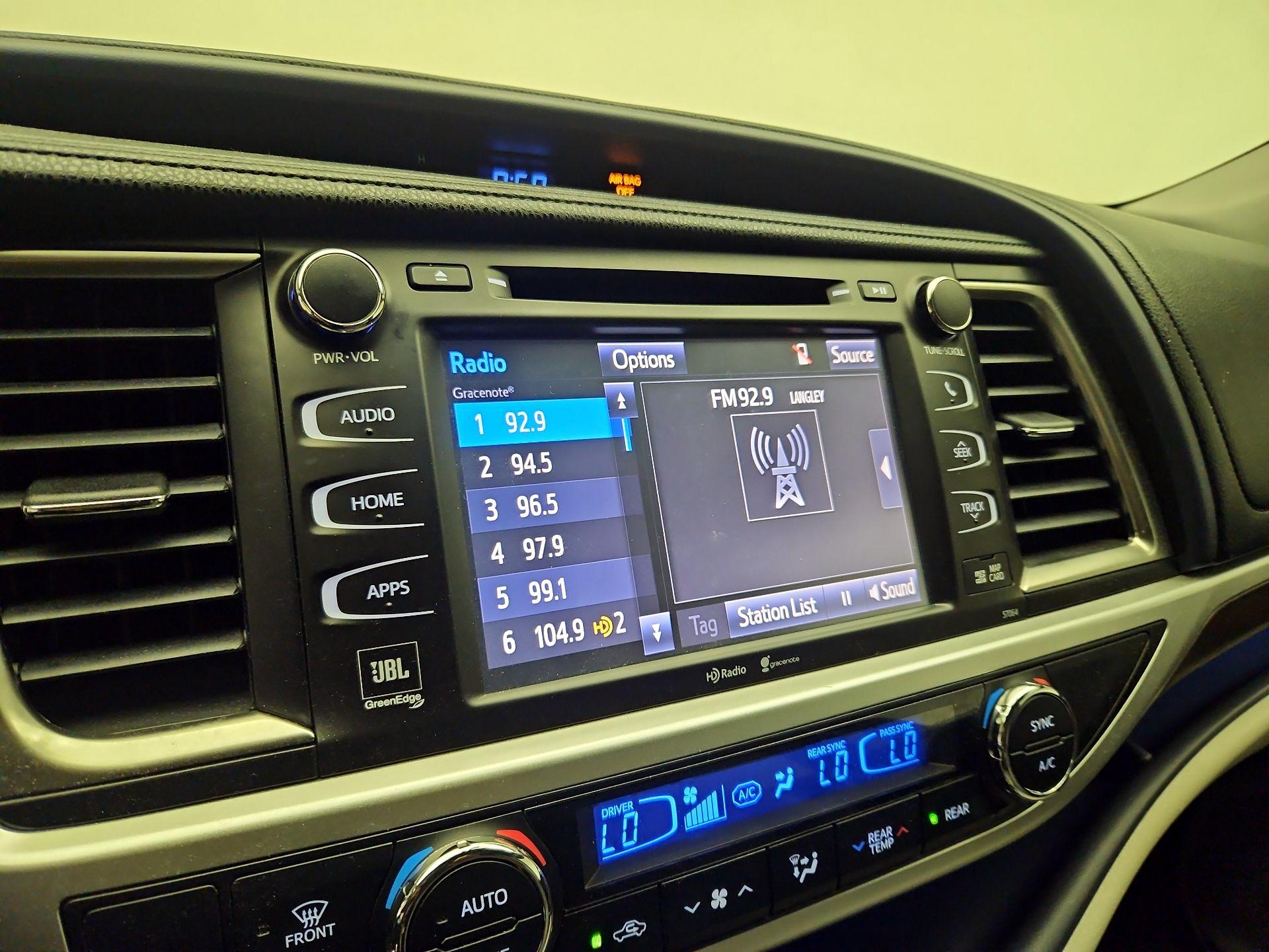 Thumbnail: 2014 Toyota Highlander - 15