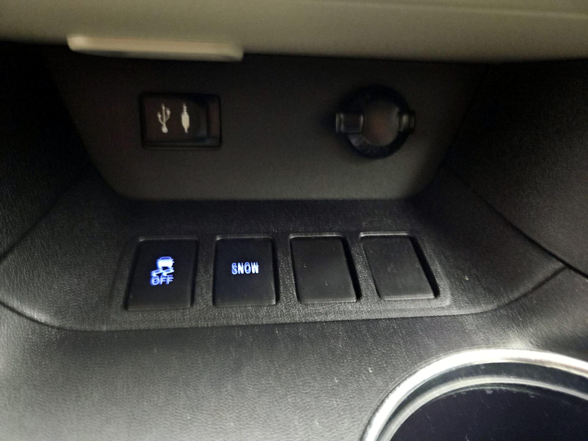Thumbnail: 2014 Toyota Highlander - 18