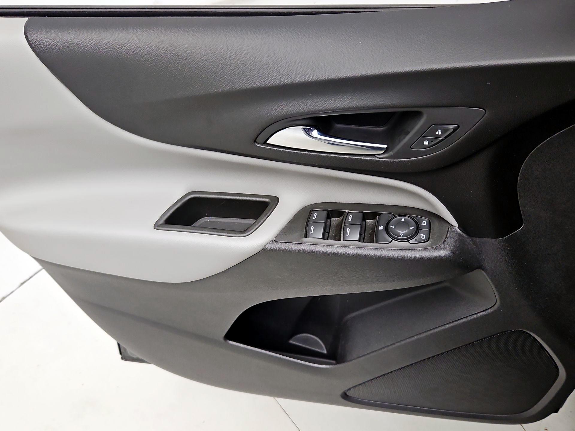 Thumbnail: 2021 Chevrolet Equinox - 12