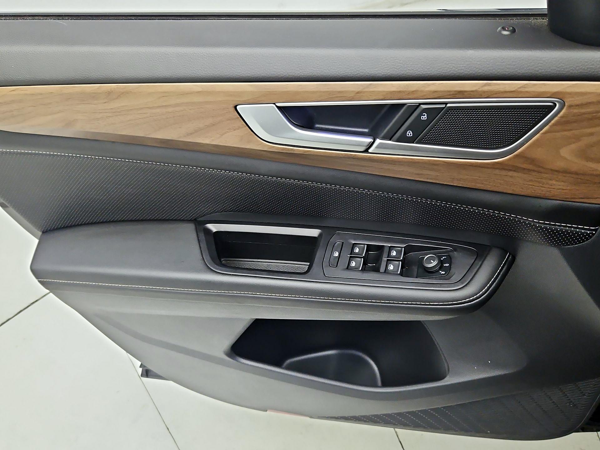 Thumbnail: 2024 Volkswagen Atlas - 12