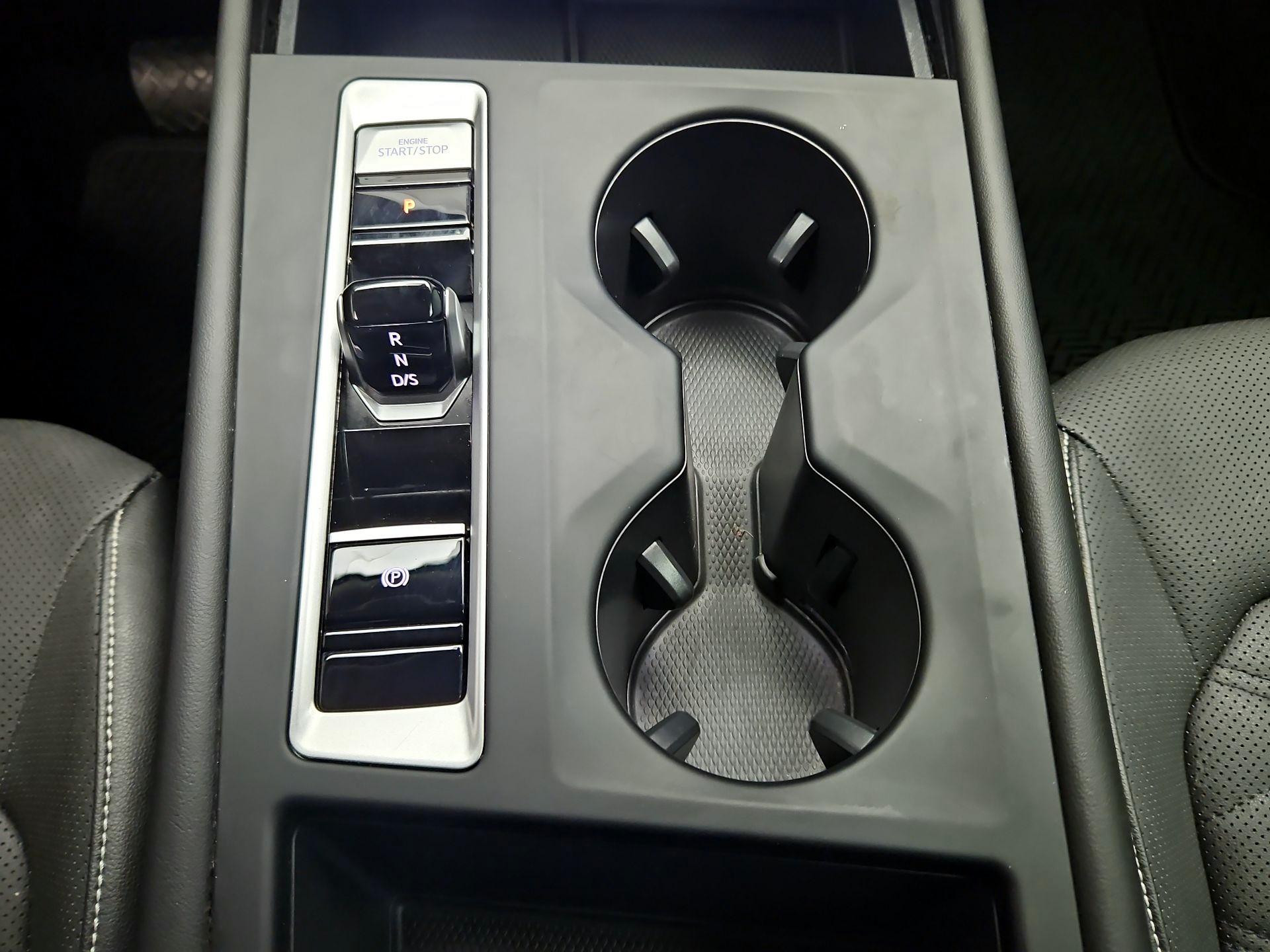 Thumbnail: 2024 Volkswagen Atlas - 17