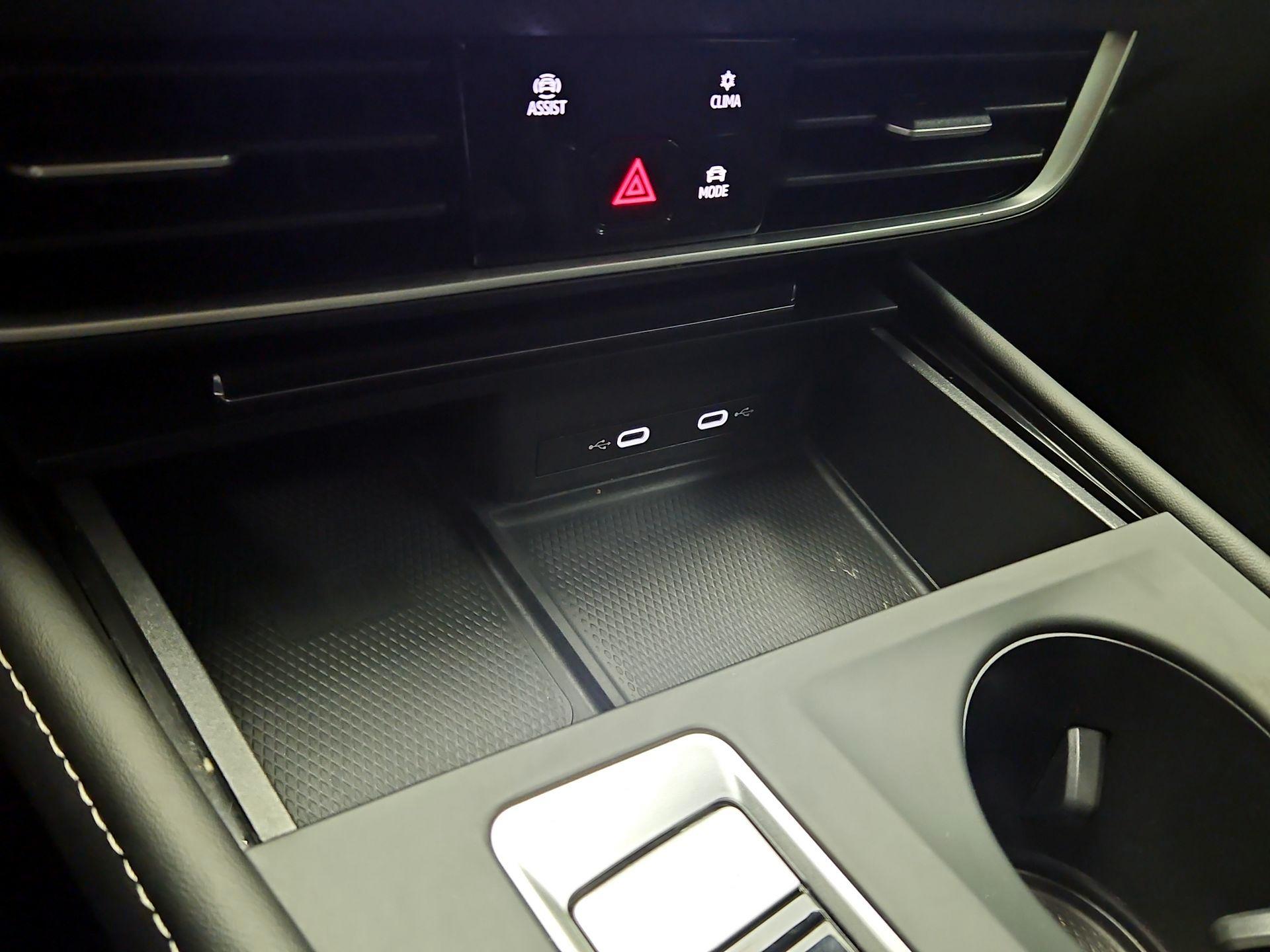 Thumbnail: 2024 Volkswagen Atlas - 18