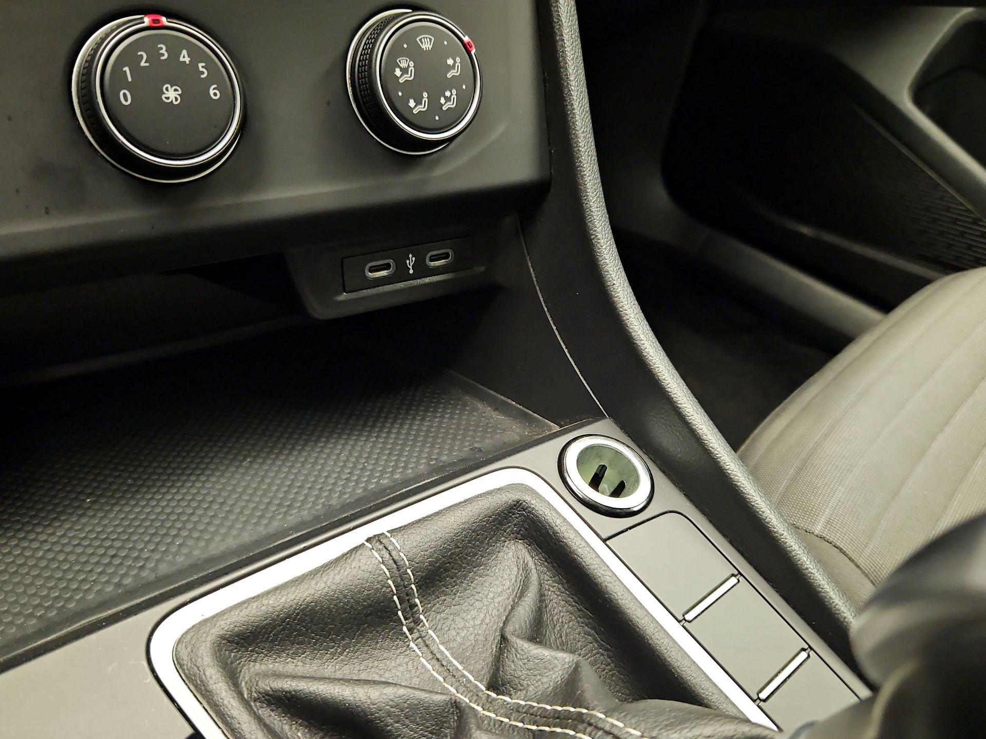 Thumbnail: 2024 Volkswagen Jetta - 18