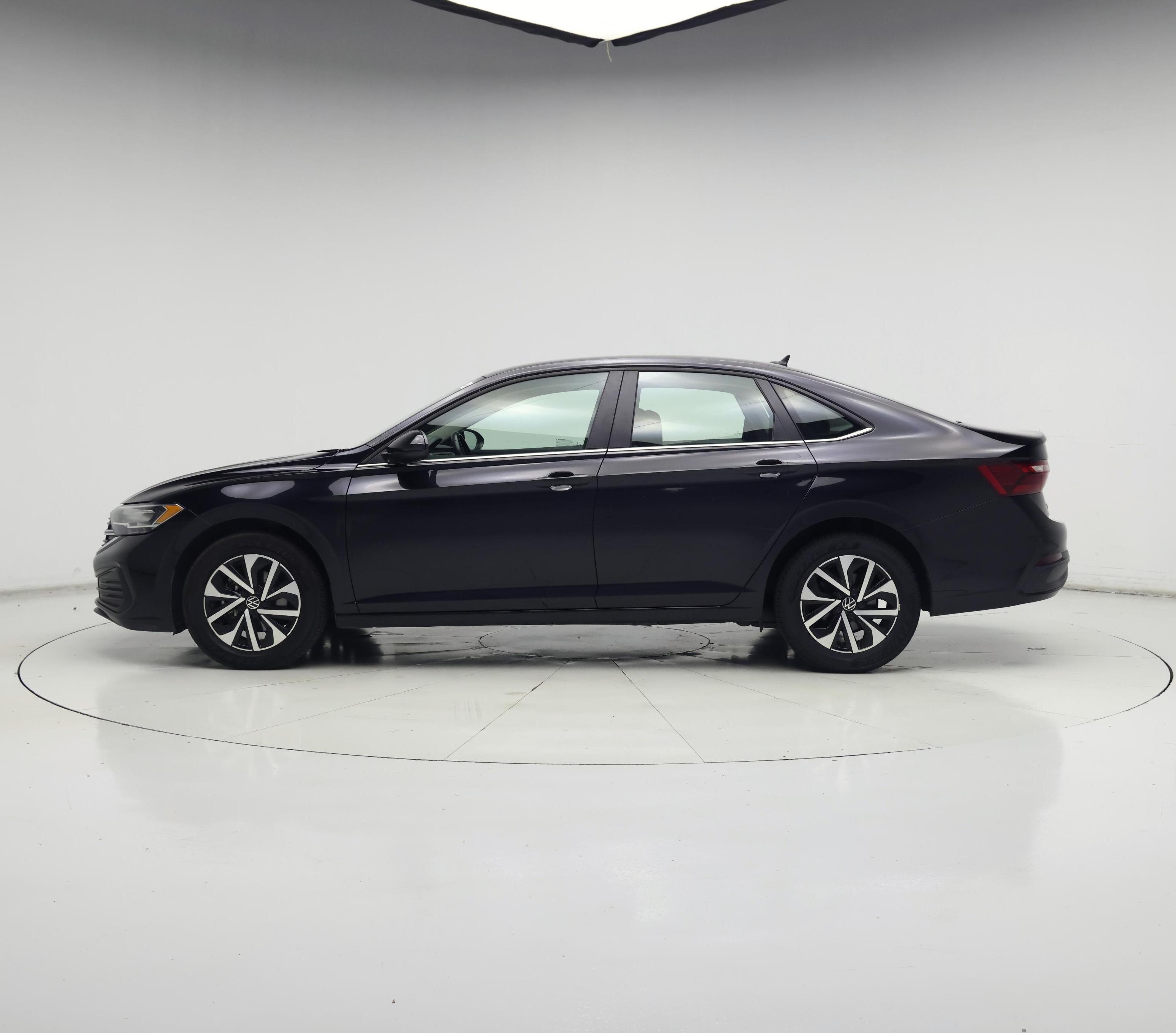 Thumbnail: 2024 Volkswagen Jetta - 3