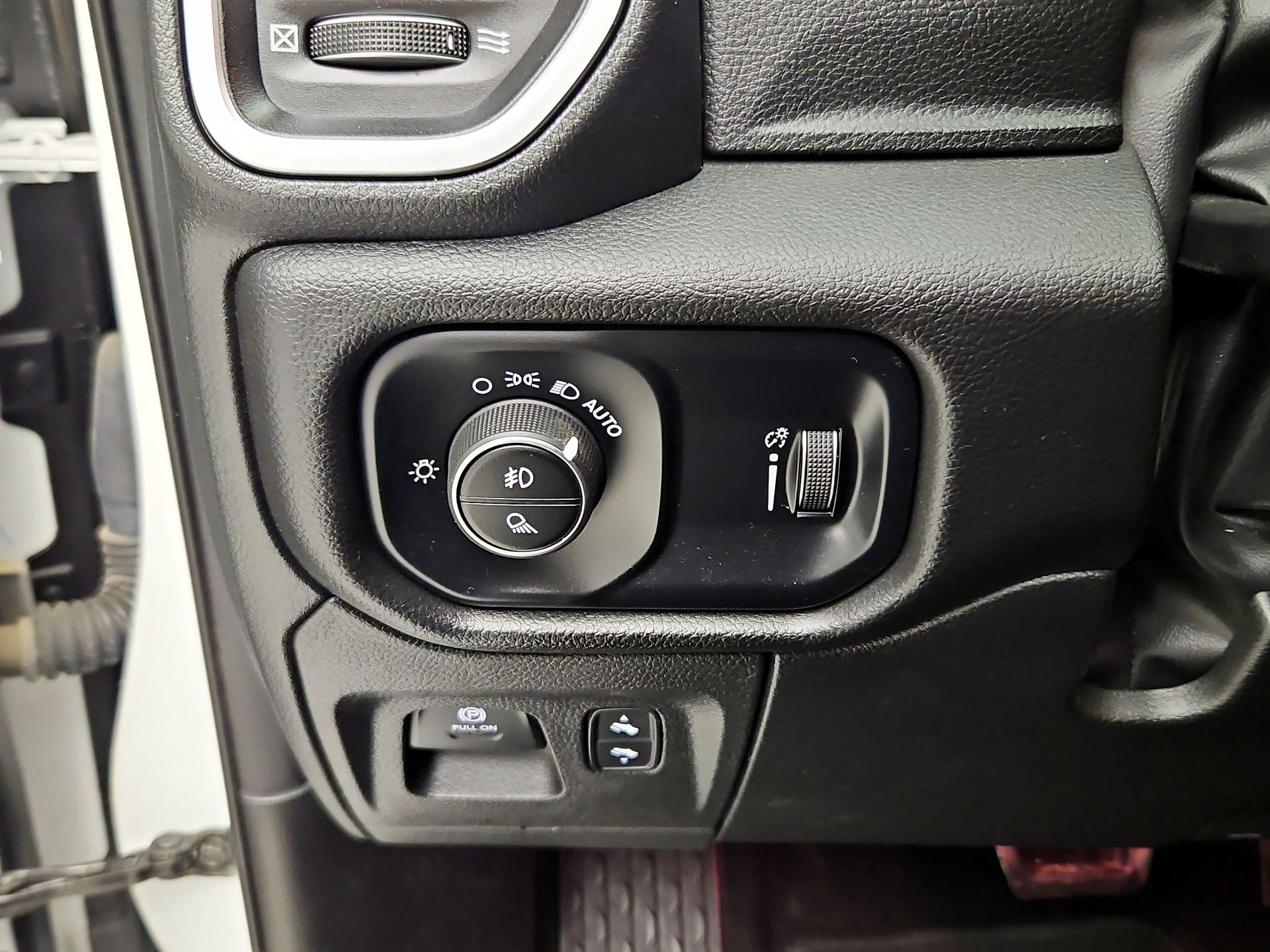 Thumbnail: 2025 RAM 1500 - 13