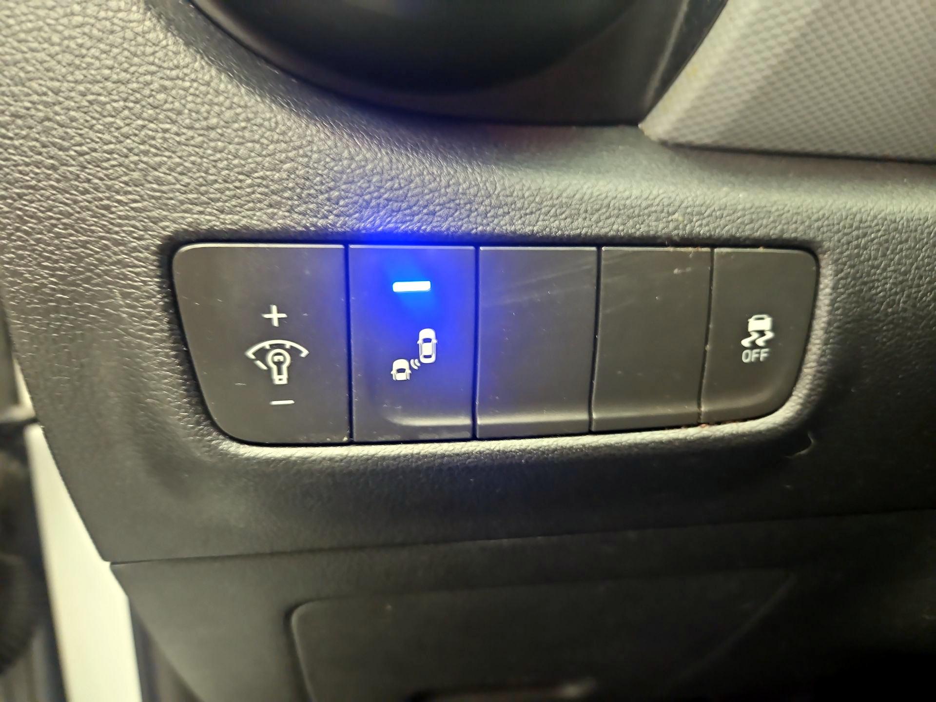 Thumbnail: 2018 Hyundai Kona - 13