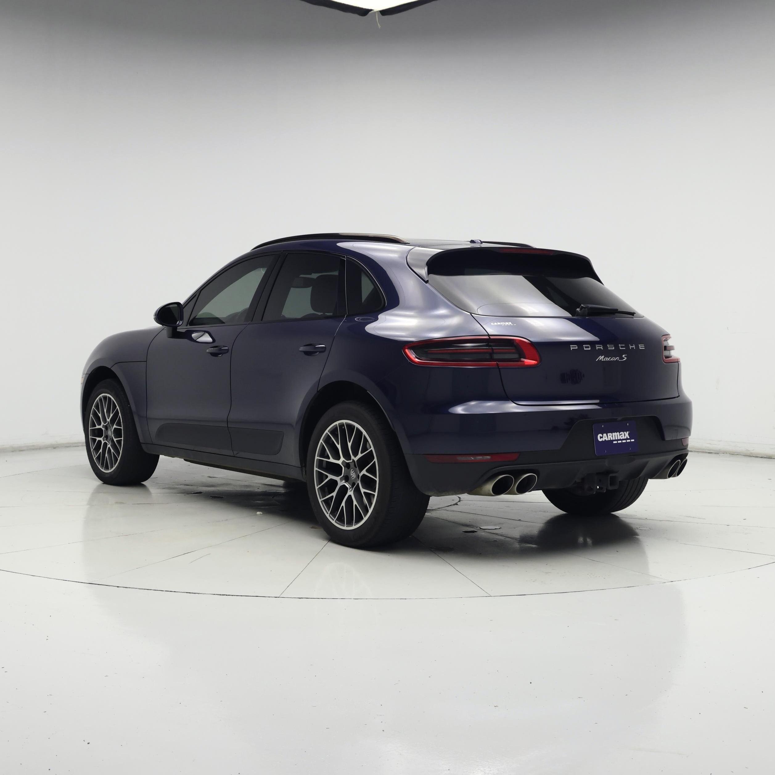 Thumbnail: 2016 Porsche Macan - 2
