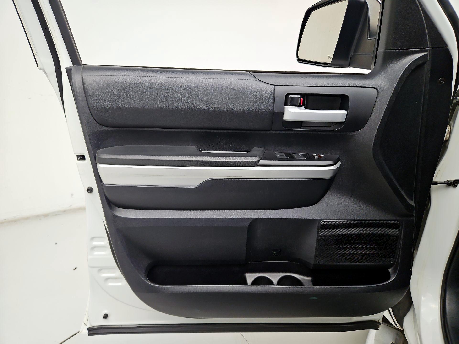 Thumbnail: 2014 Toyota Tundra - 12