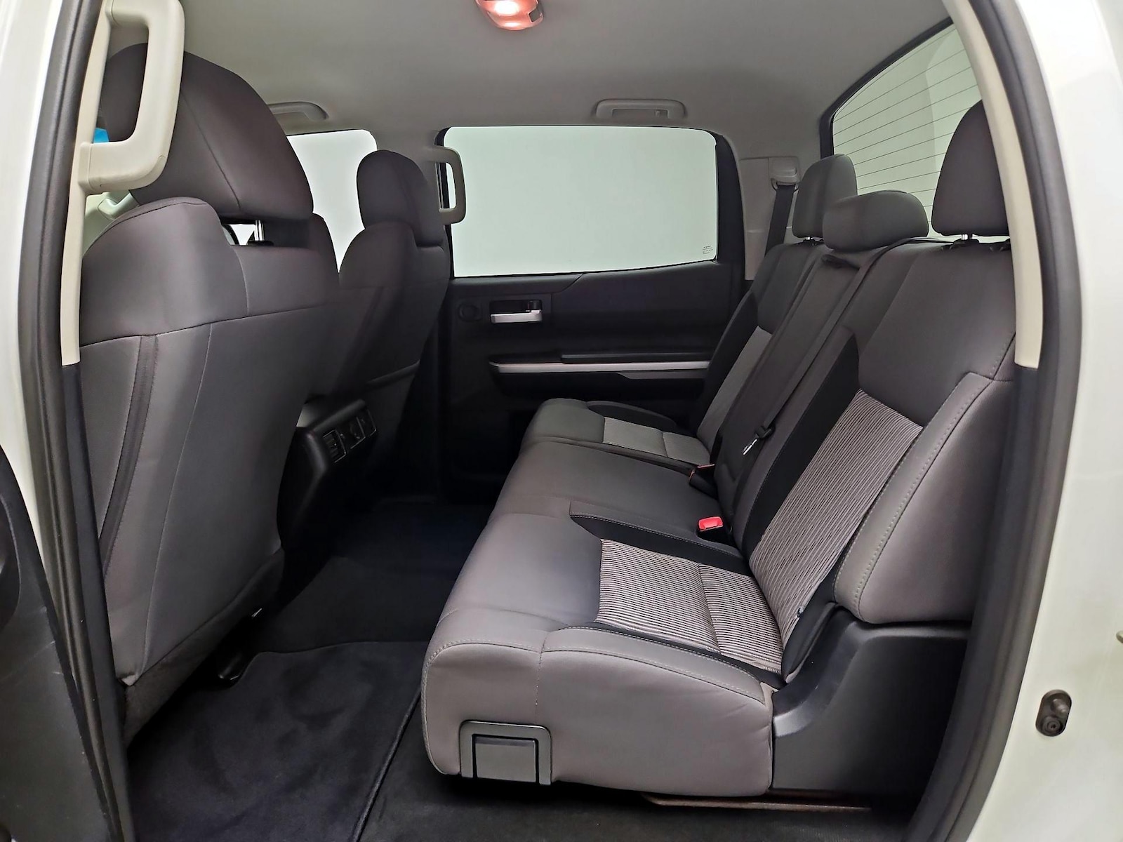 2014 Toyota Tundra SR5 - Photo 18