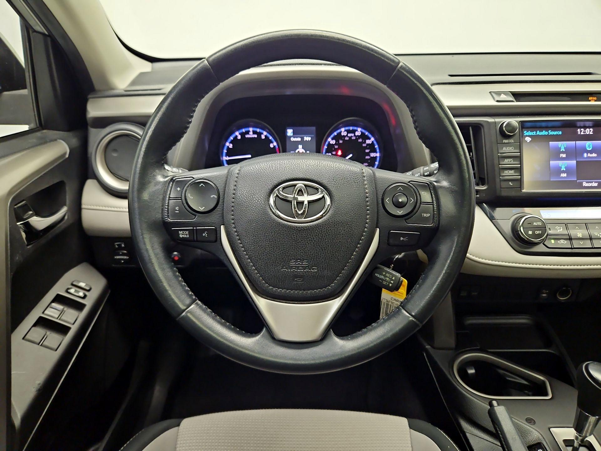 Thumbnail: 2017 Toyota RAV4 - 10