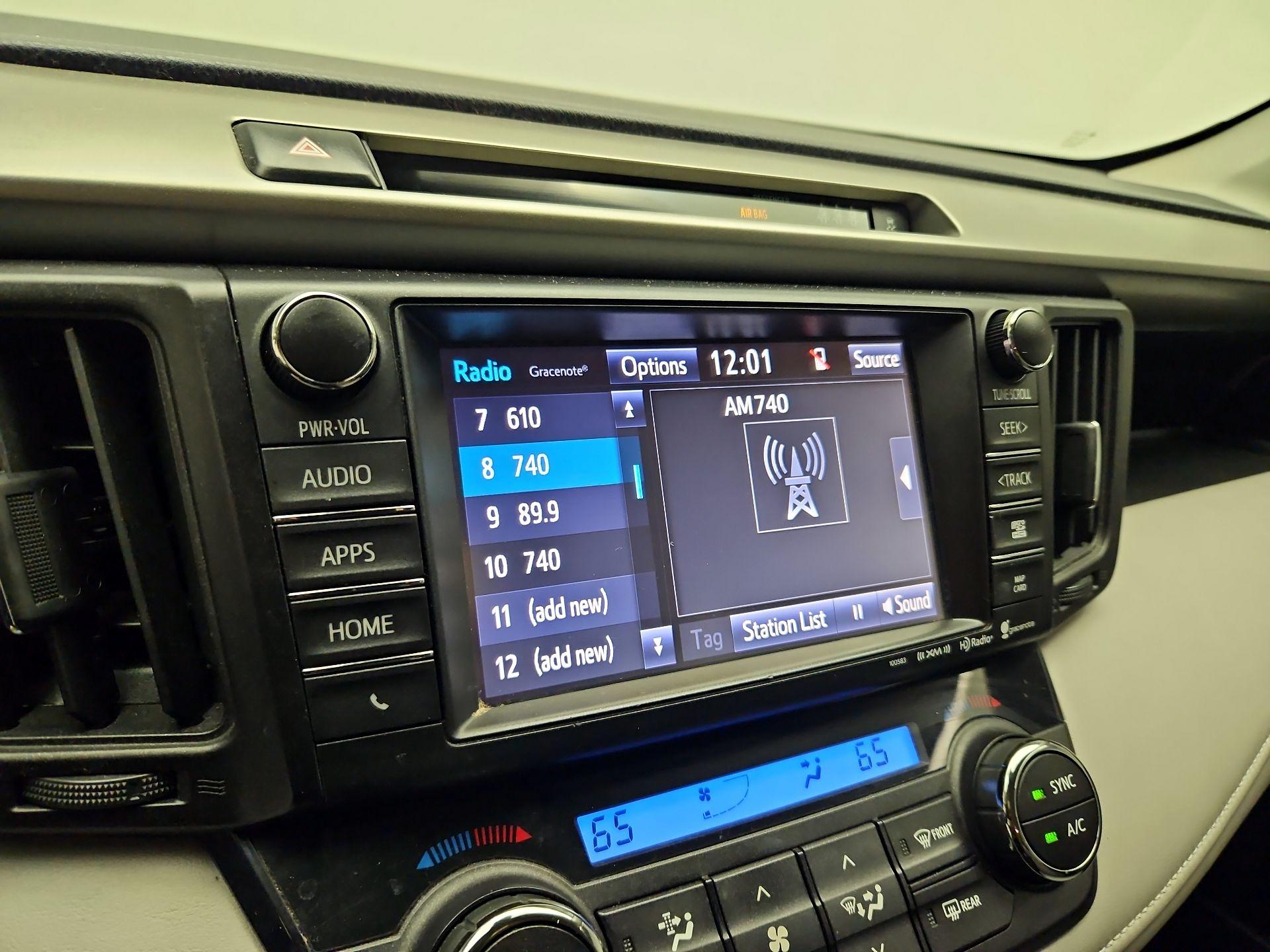 Thumbnail: 2017 Toyota RAV4 - 15