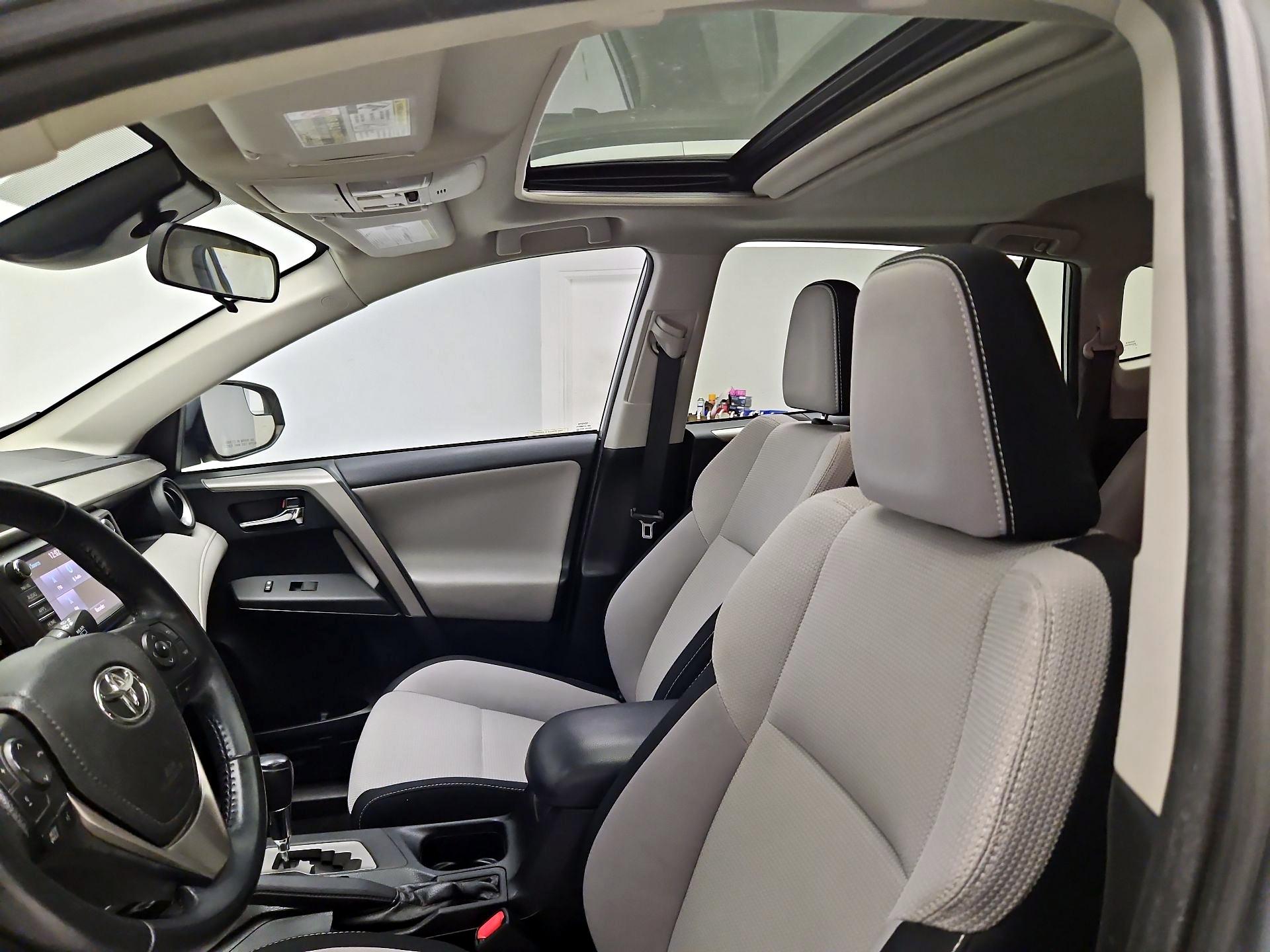 Thumbnail: 2017 Toyota RAV4 - 19