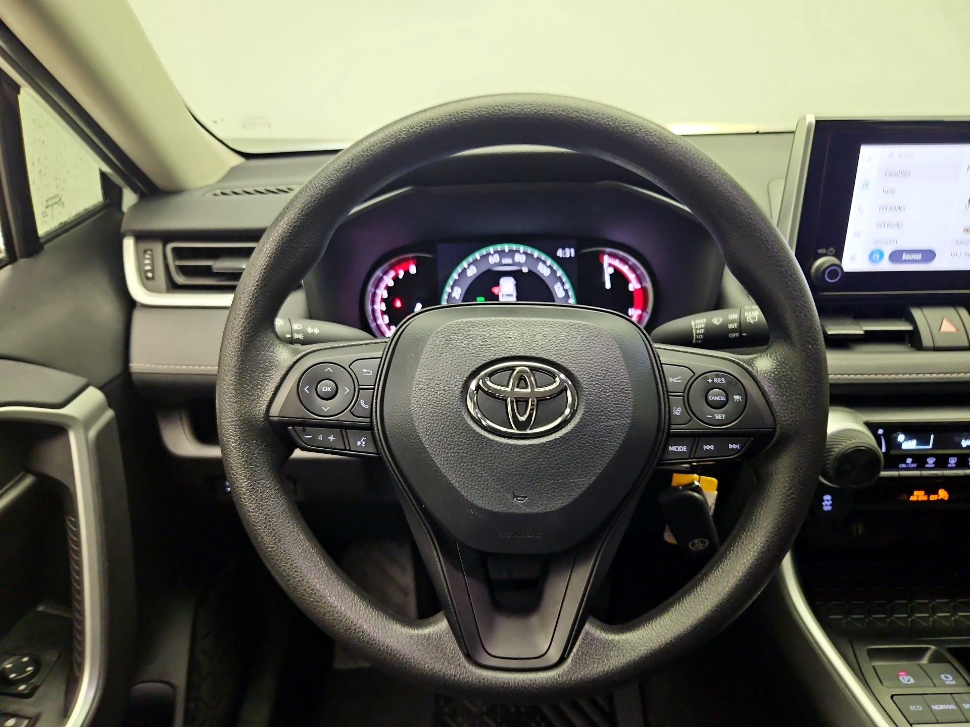 Thumbnail: 2025 Toyota RAV4 - 10