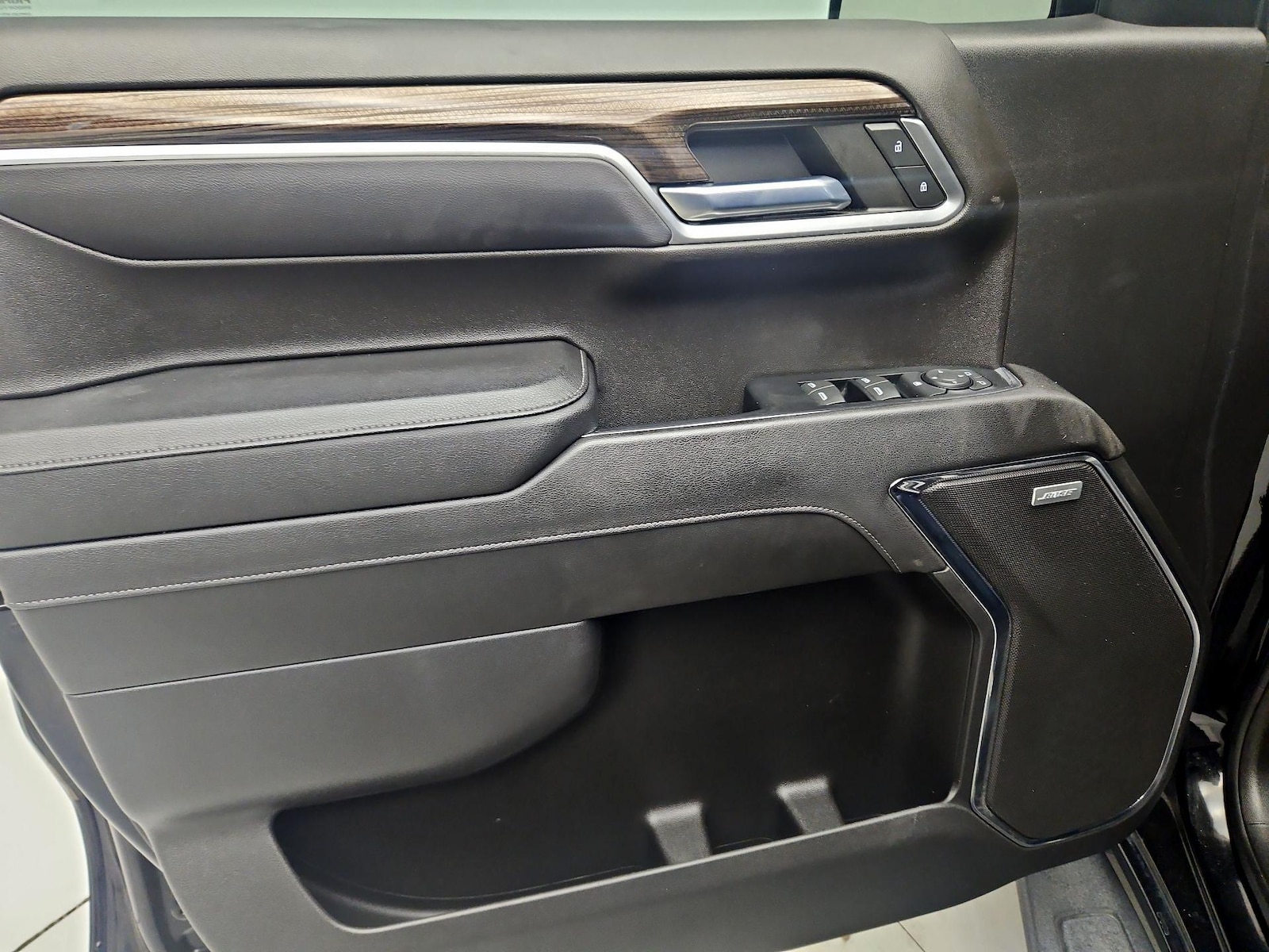 2023 Chevrolet Silverado 1500 RST - Photo 13