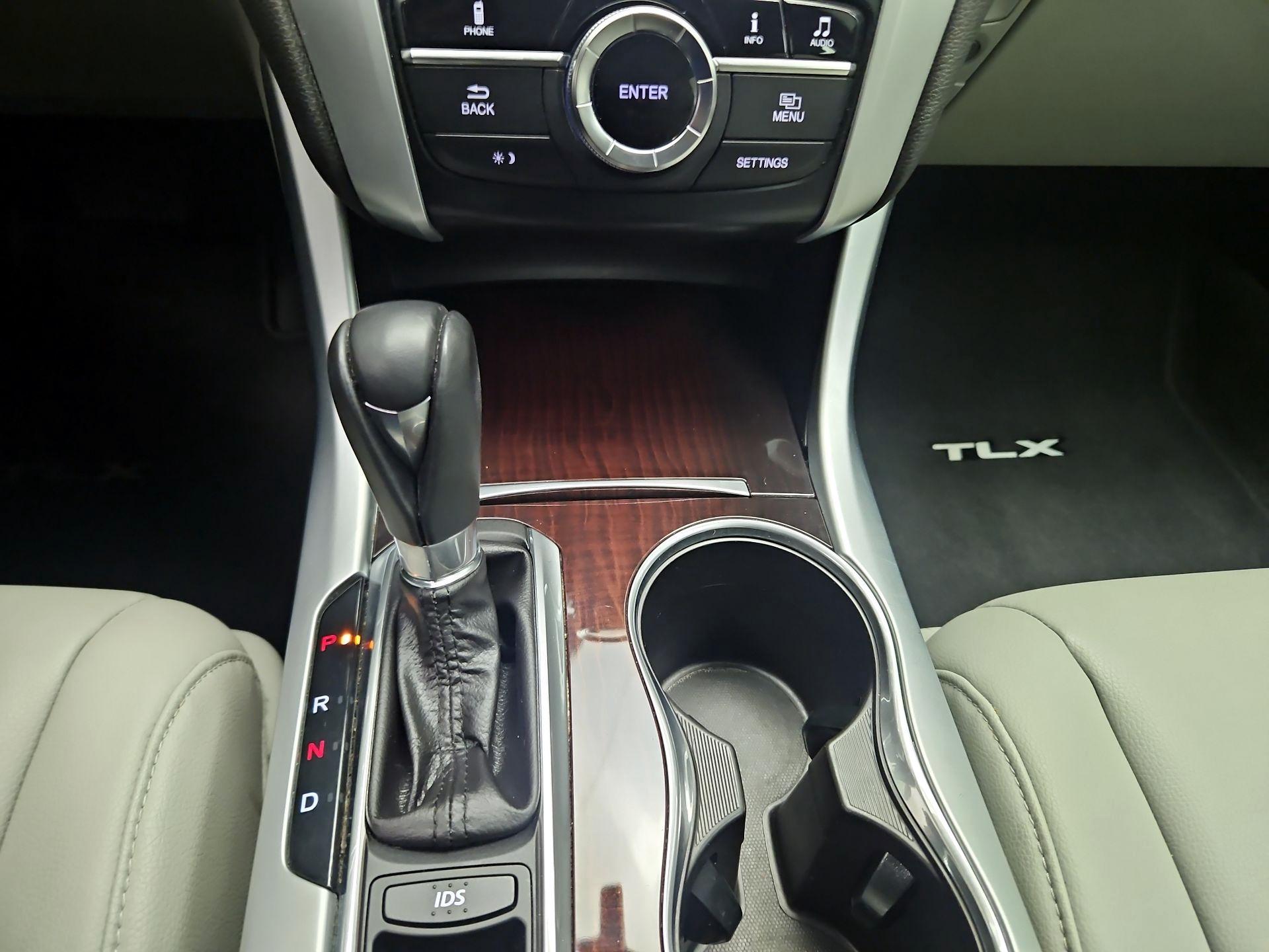 Thumbnail: 2017 Acura TLX - 16