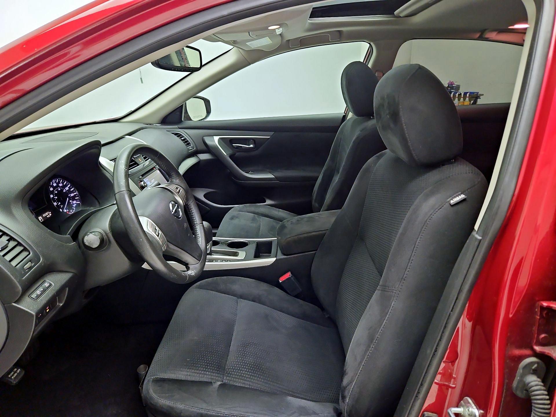 Thumbnail: 2015 Nissan Altima - 11
