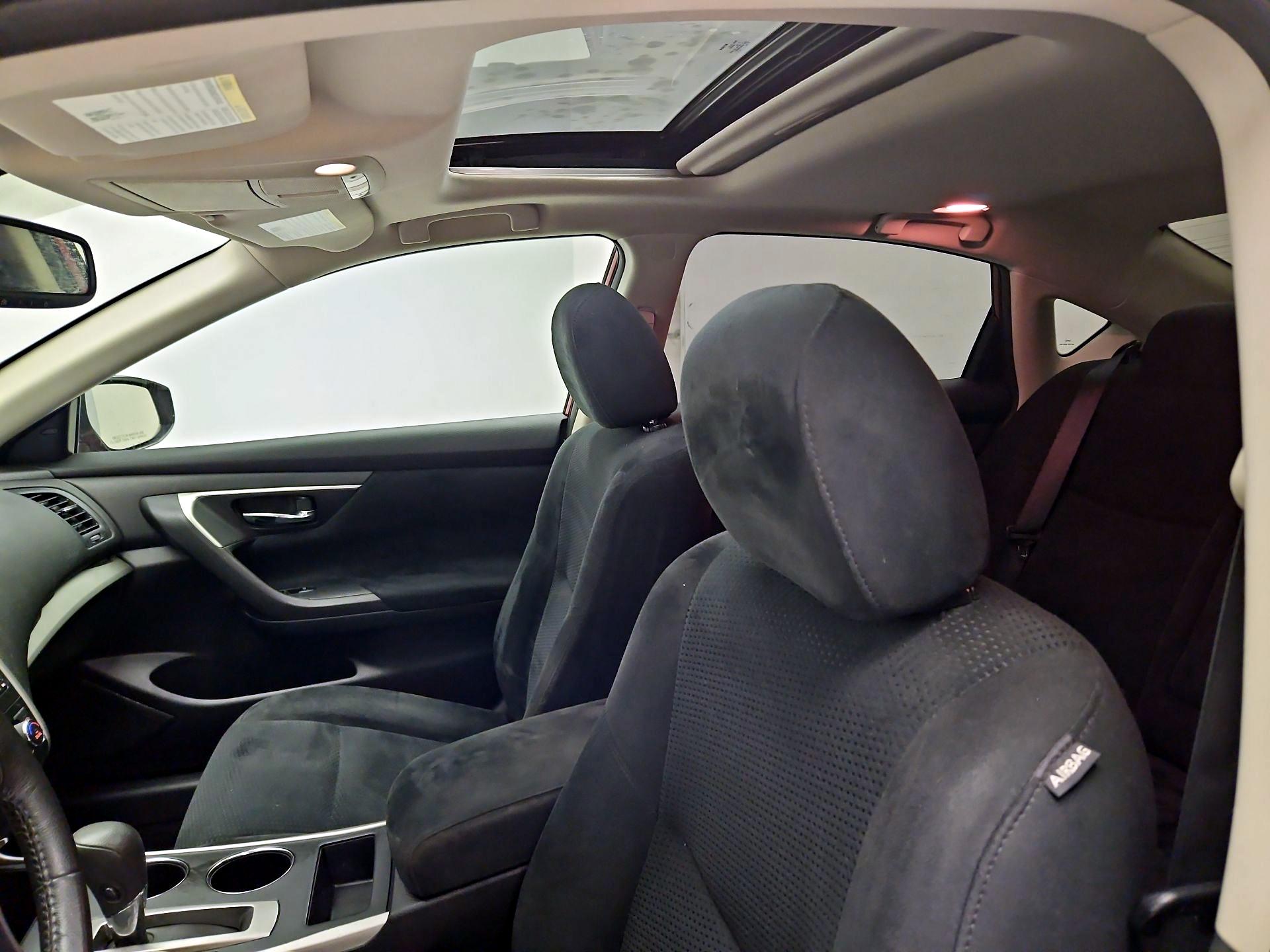 Thumbnail: 2015 Nissan Altima - 19