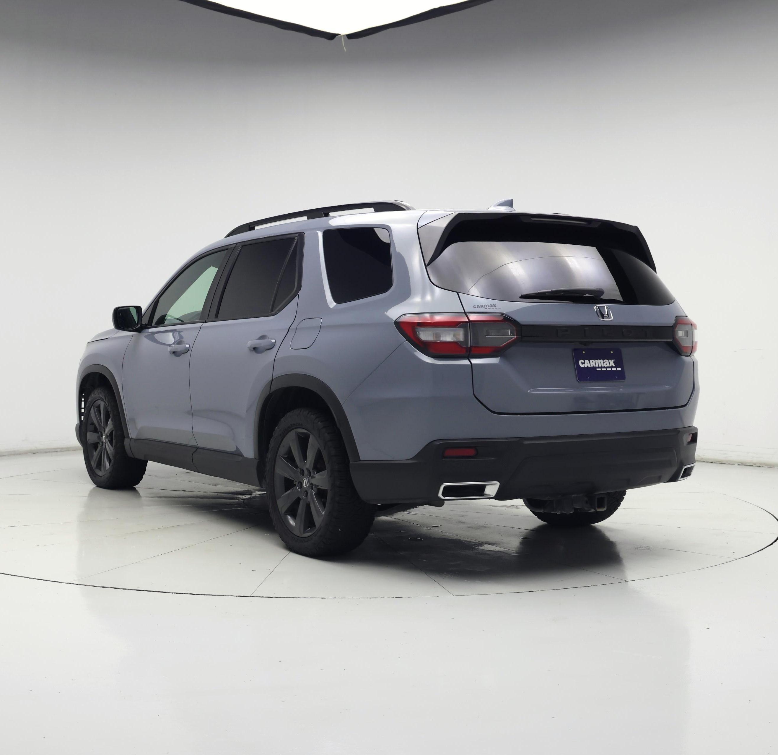 Thumbnail: 2023 Honda Pilot - 2