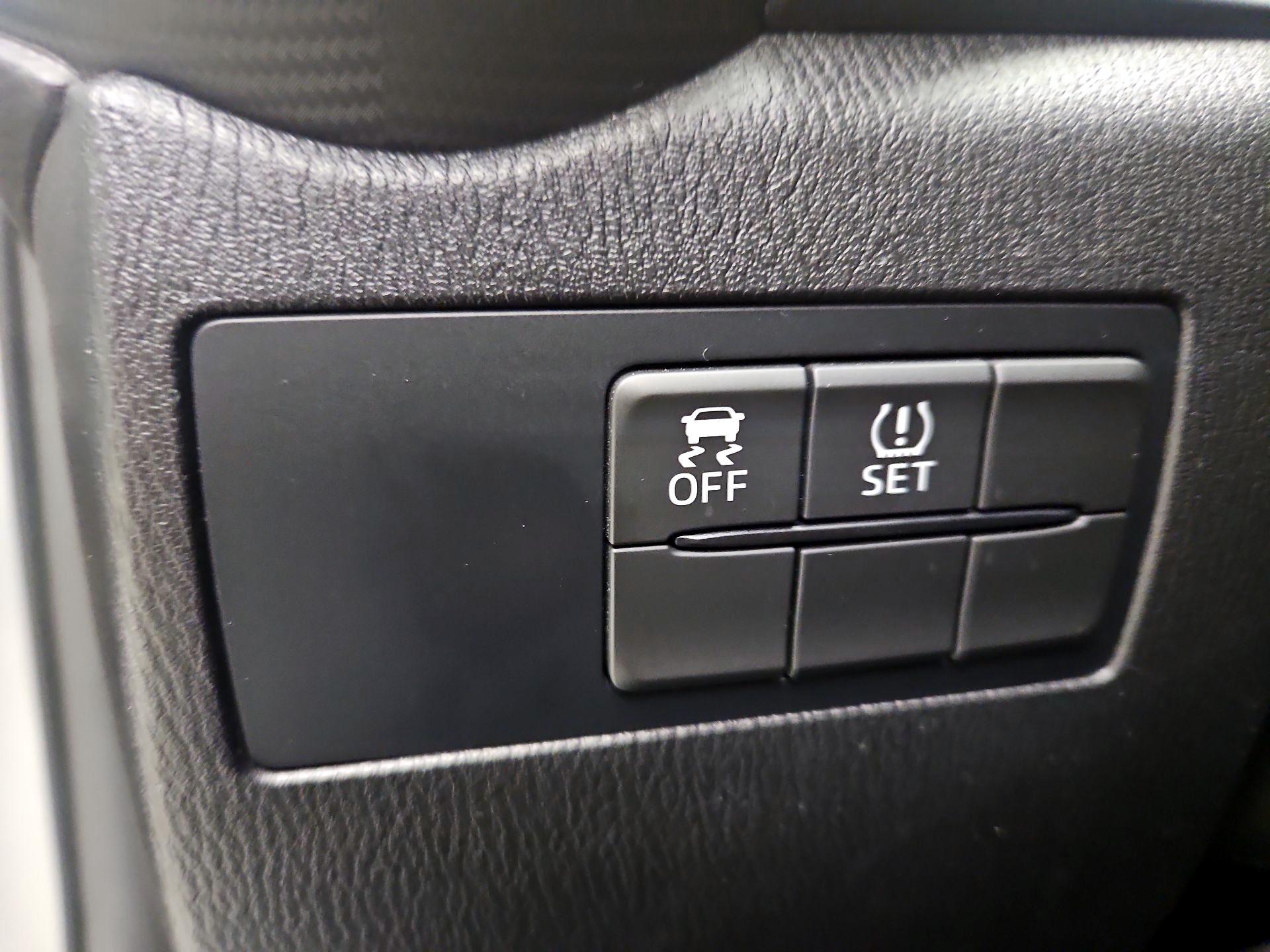 Thumbnail: 2016 Scion iA - 13