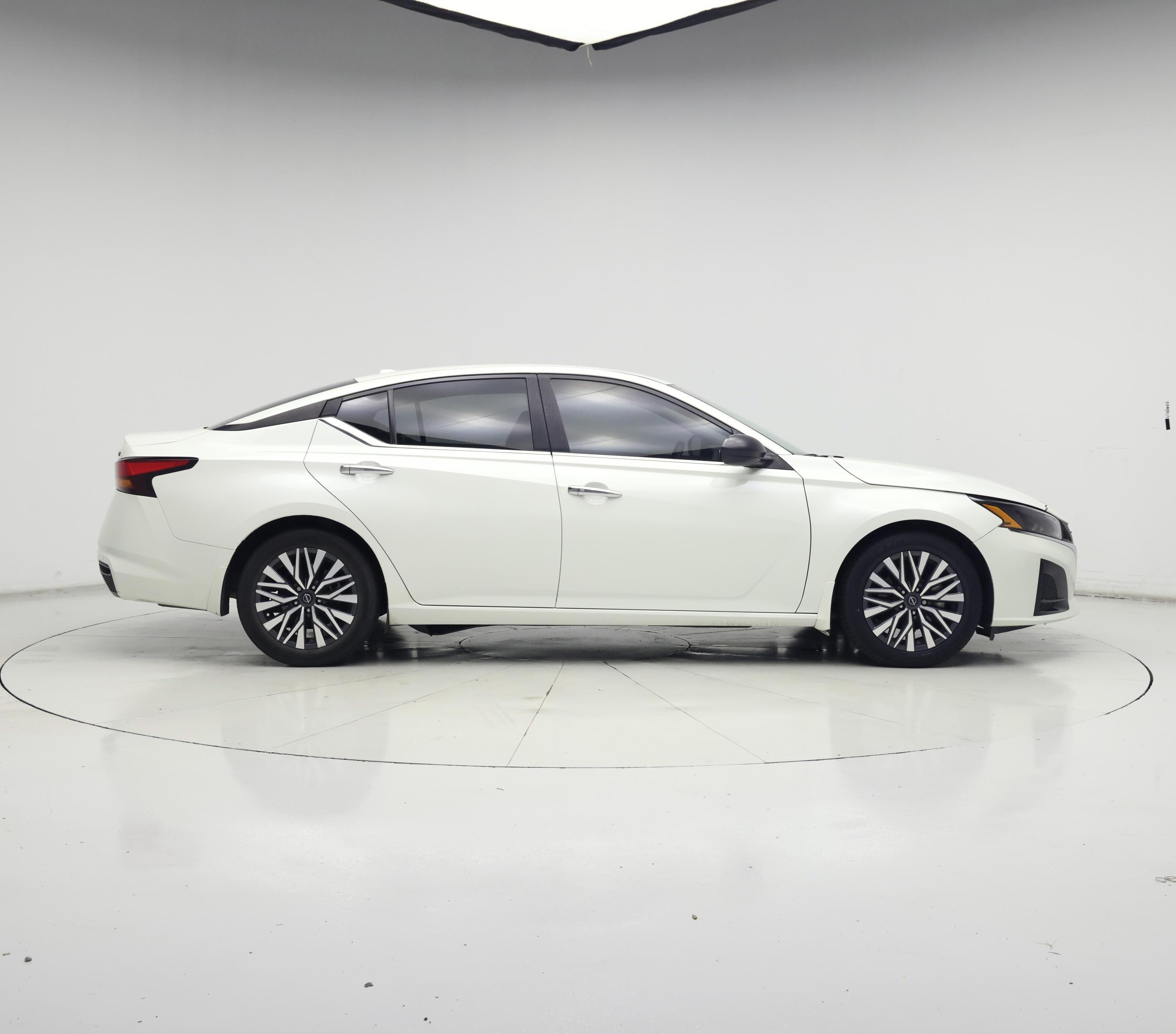 Thumbnail: 2024 Nissan Altima - 7