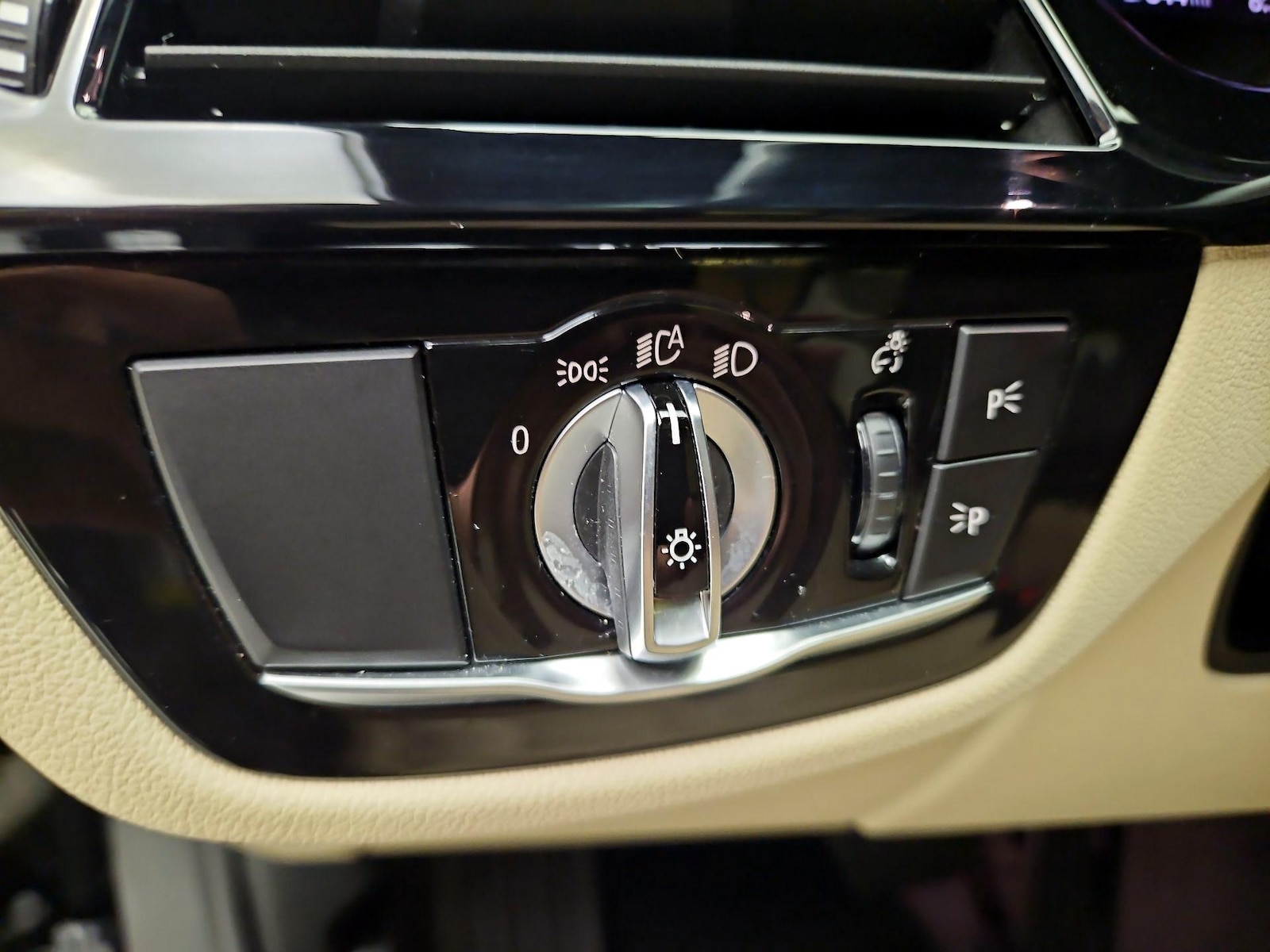 2023 BMW 5 Series 530i - Photo 14
