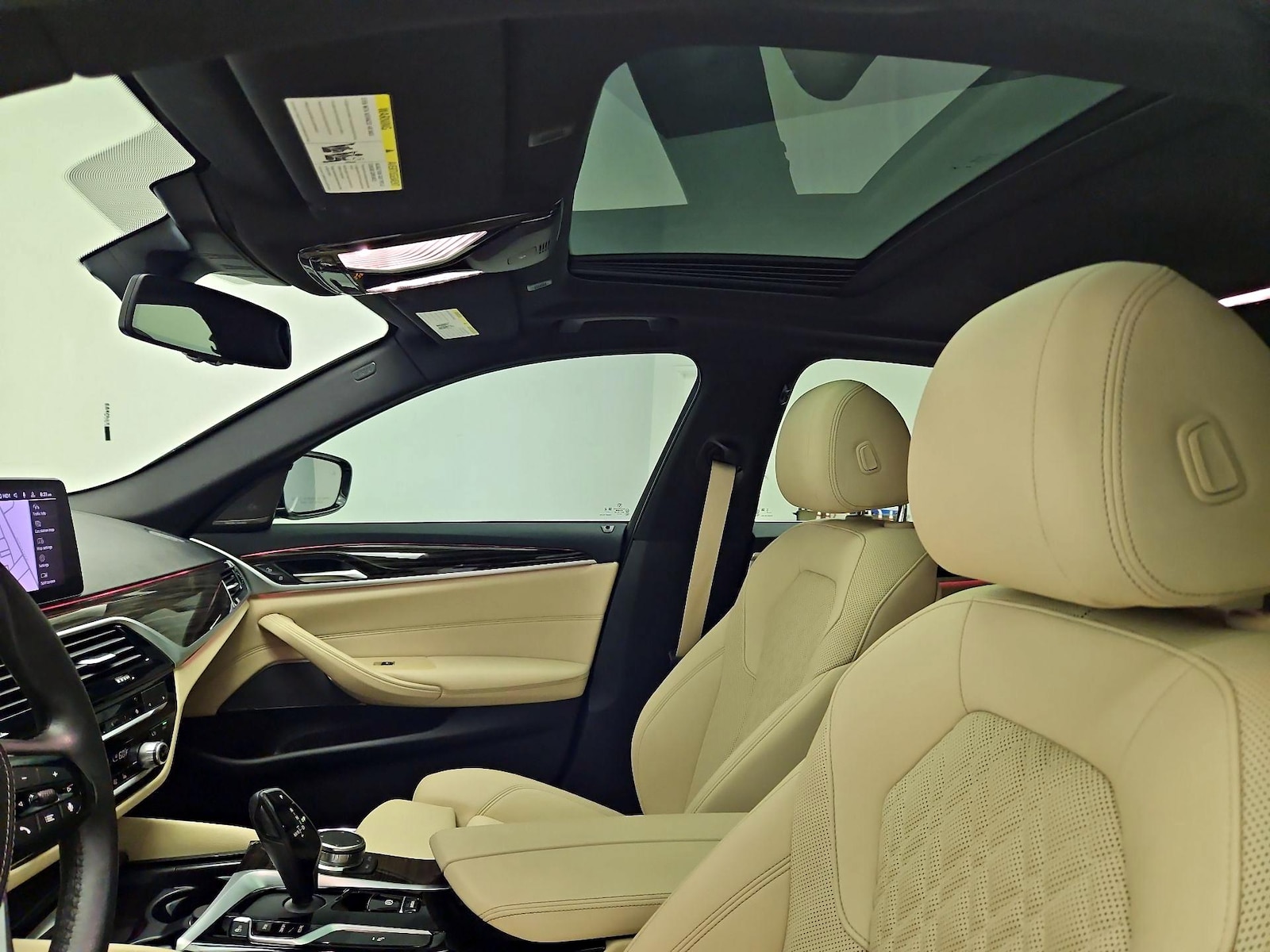 2023 BMW 5 Series 530i - Photo 21