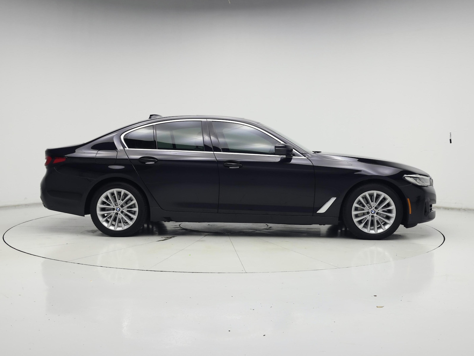 2023 BMW 5 Series 530i - Photo 8